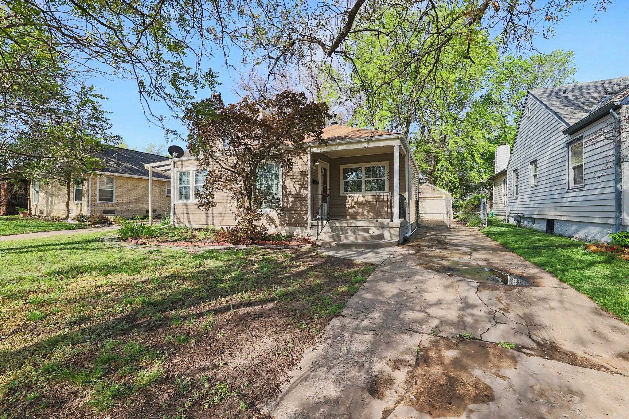 225 S Glendale Property Photo 1