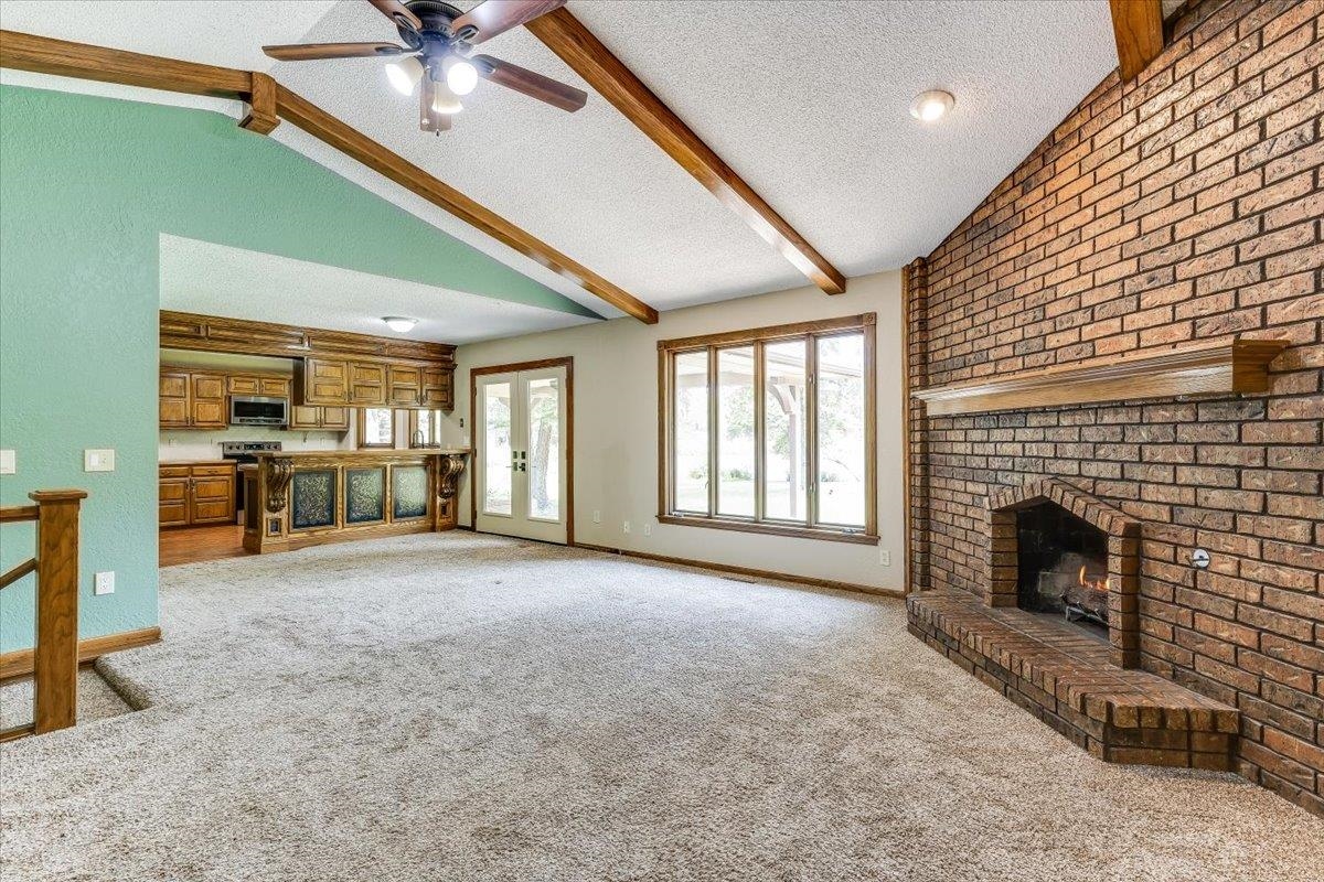 1309 S Bridgewater Drive Property Photo 2