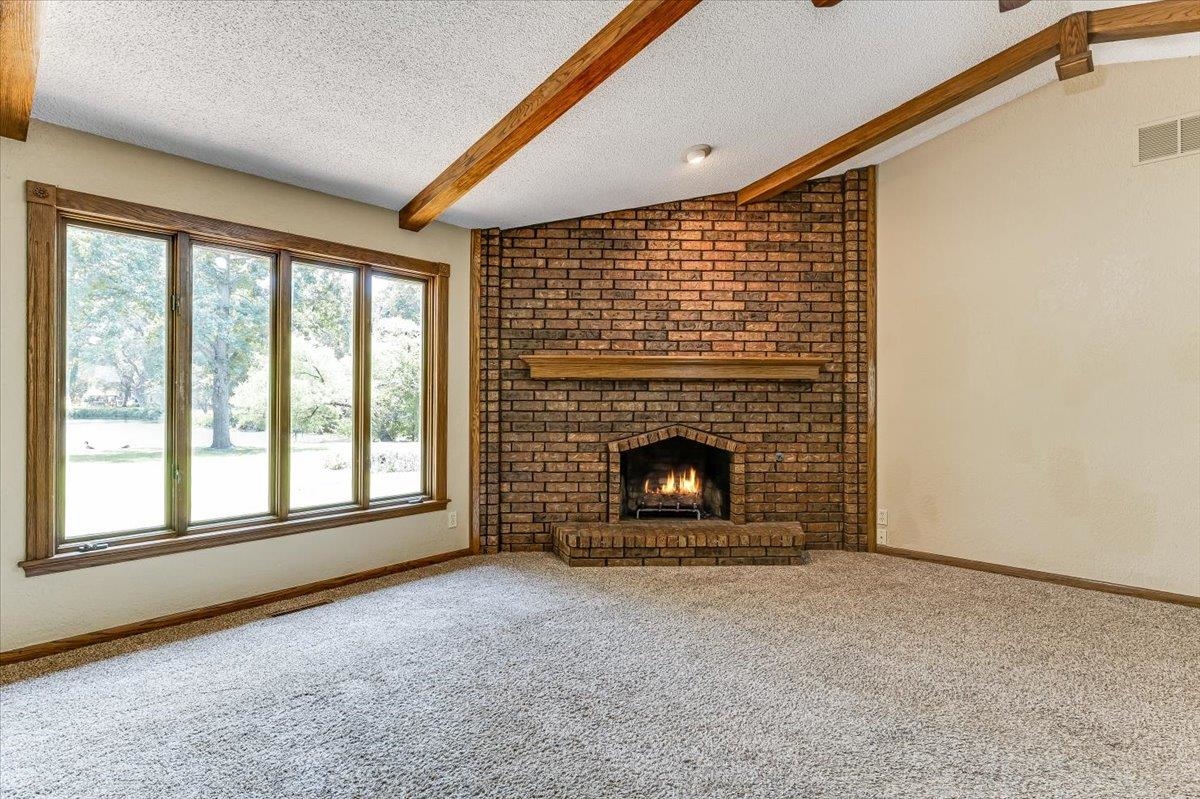 1309 S Bridgewater Drive Property Photo 3