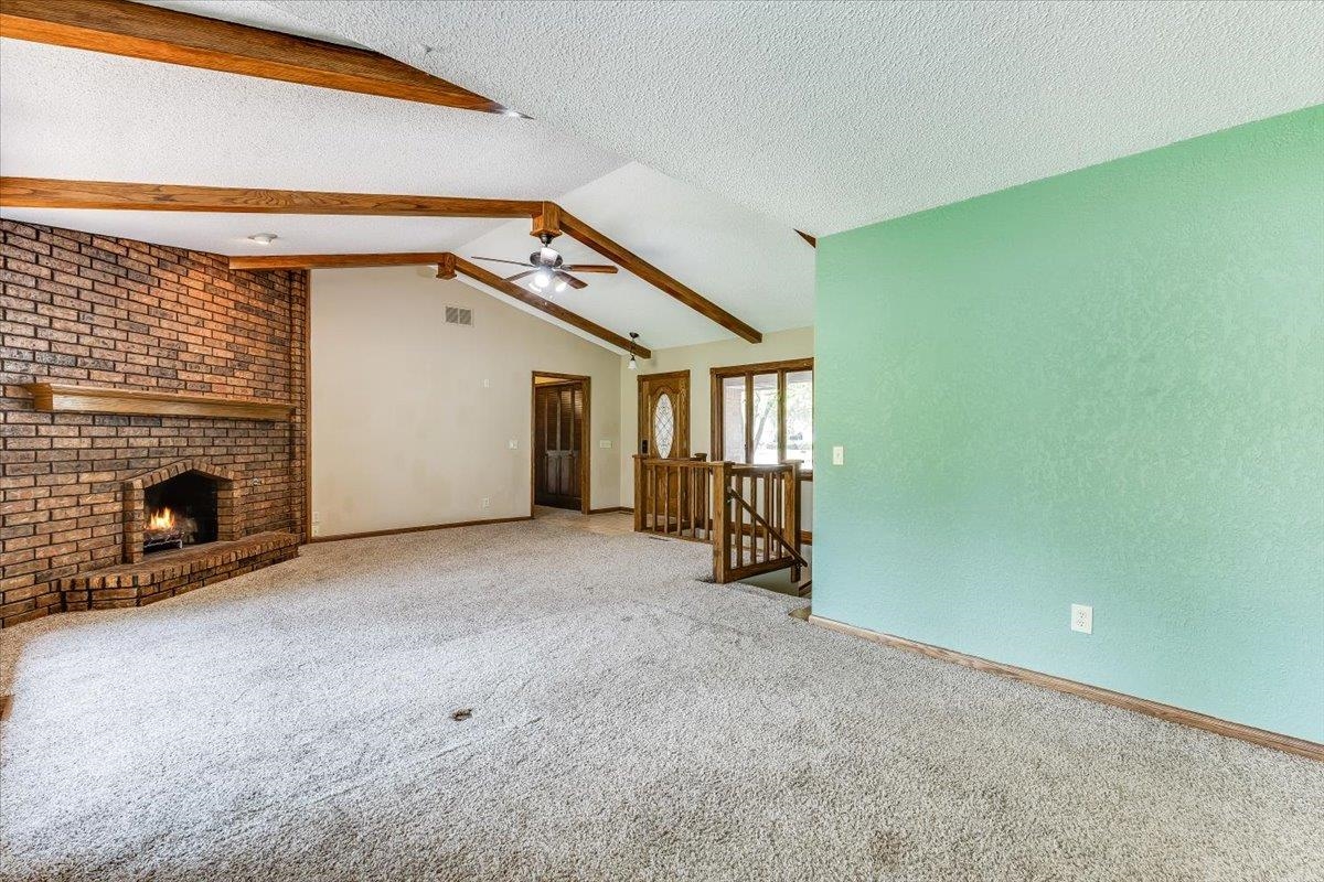 1309 S Bridgewater Drive Property Photo 4