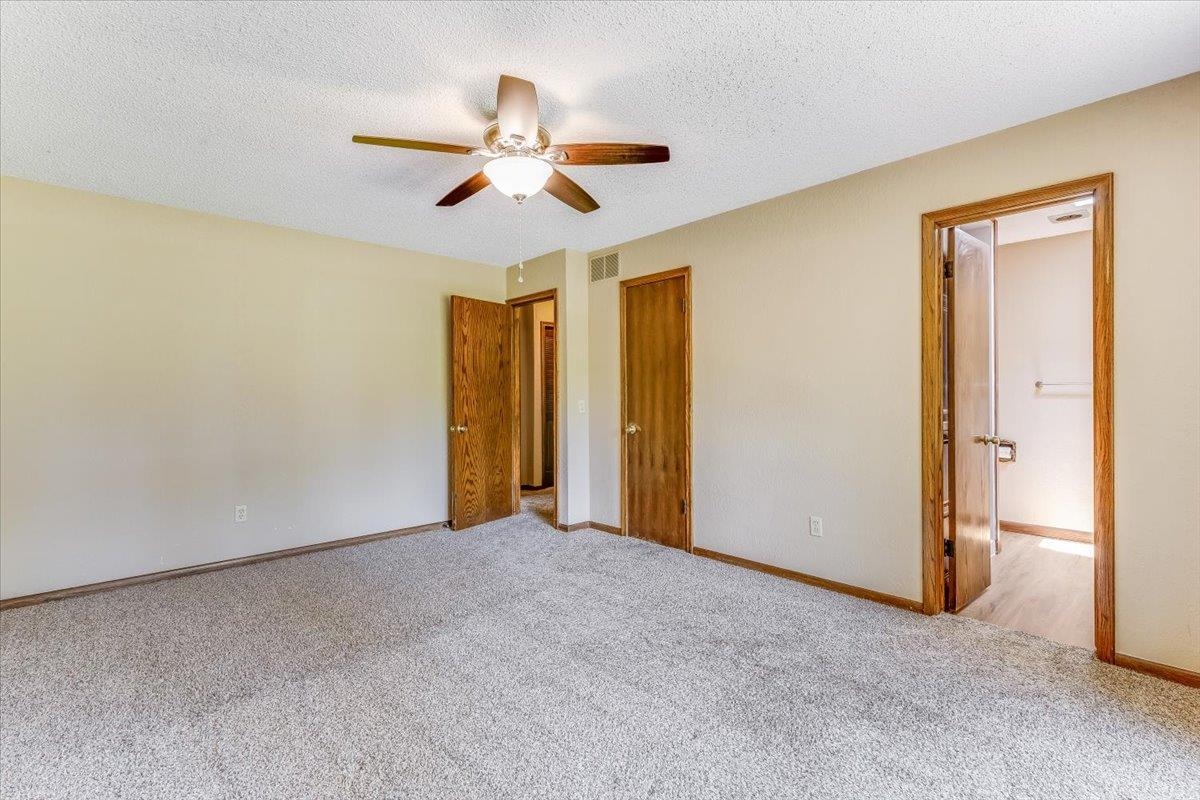 1309 S Bridgewater Drive Property Photo 18