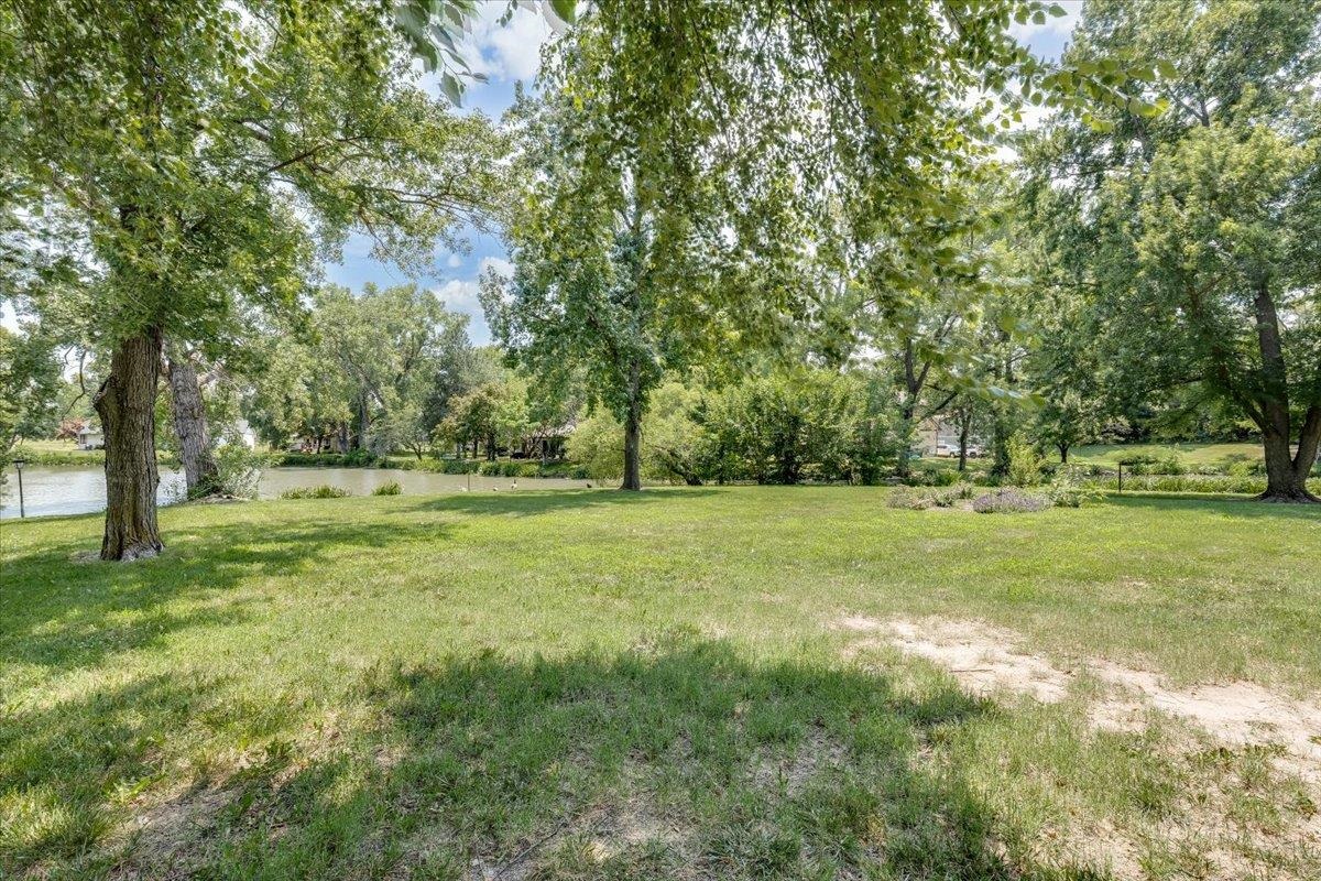 1309 S Bridgewater Drive Property Photo 25