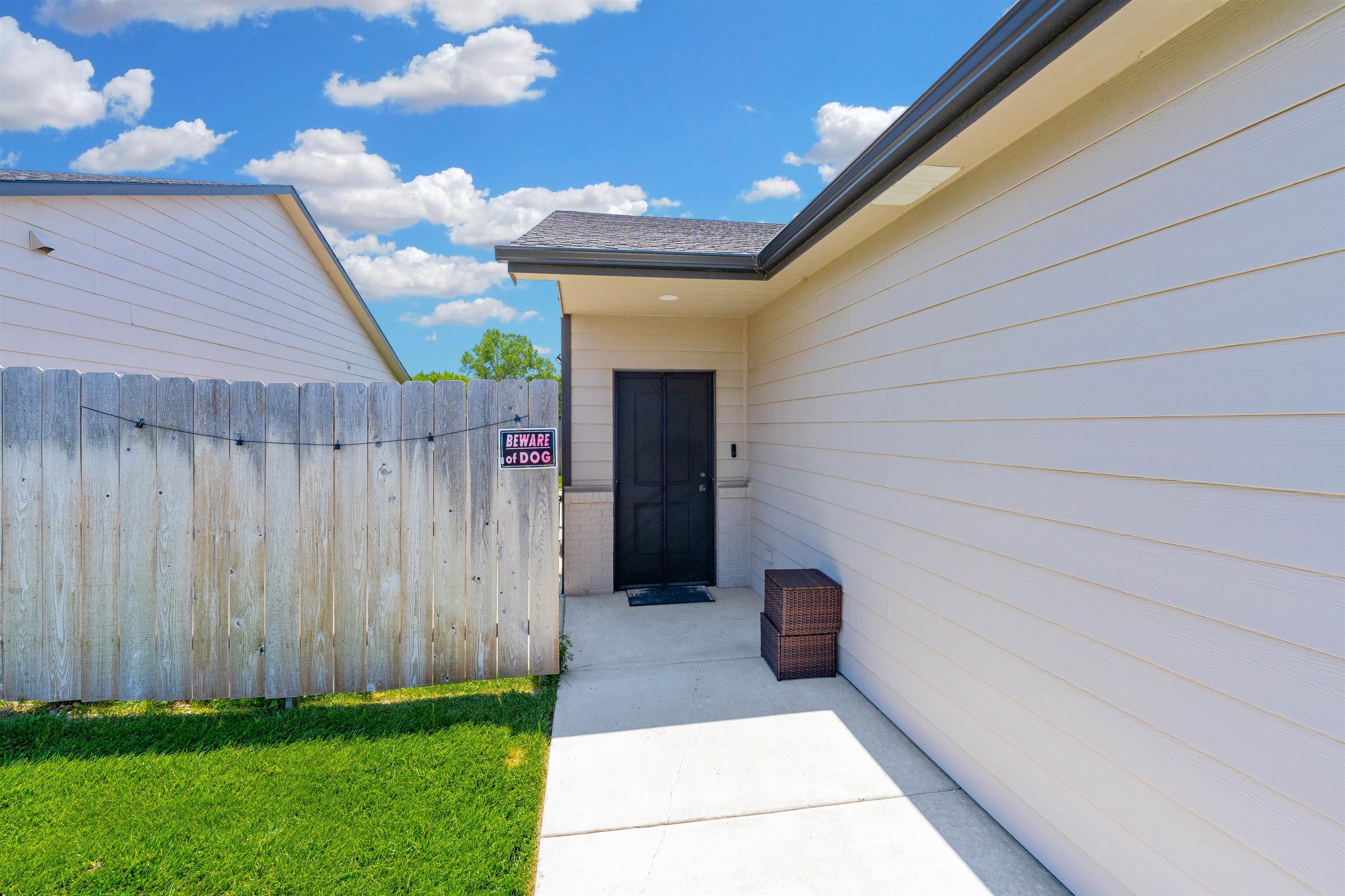 12019 W Shadow Lakes Property Photo 3