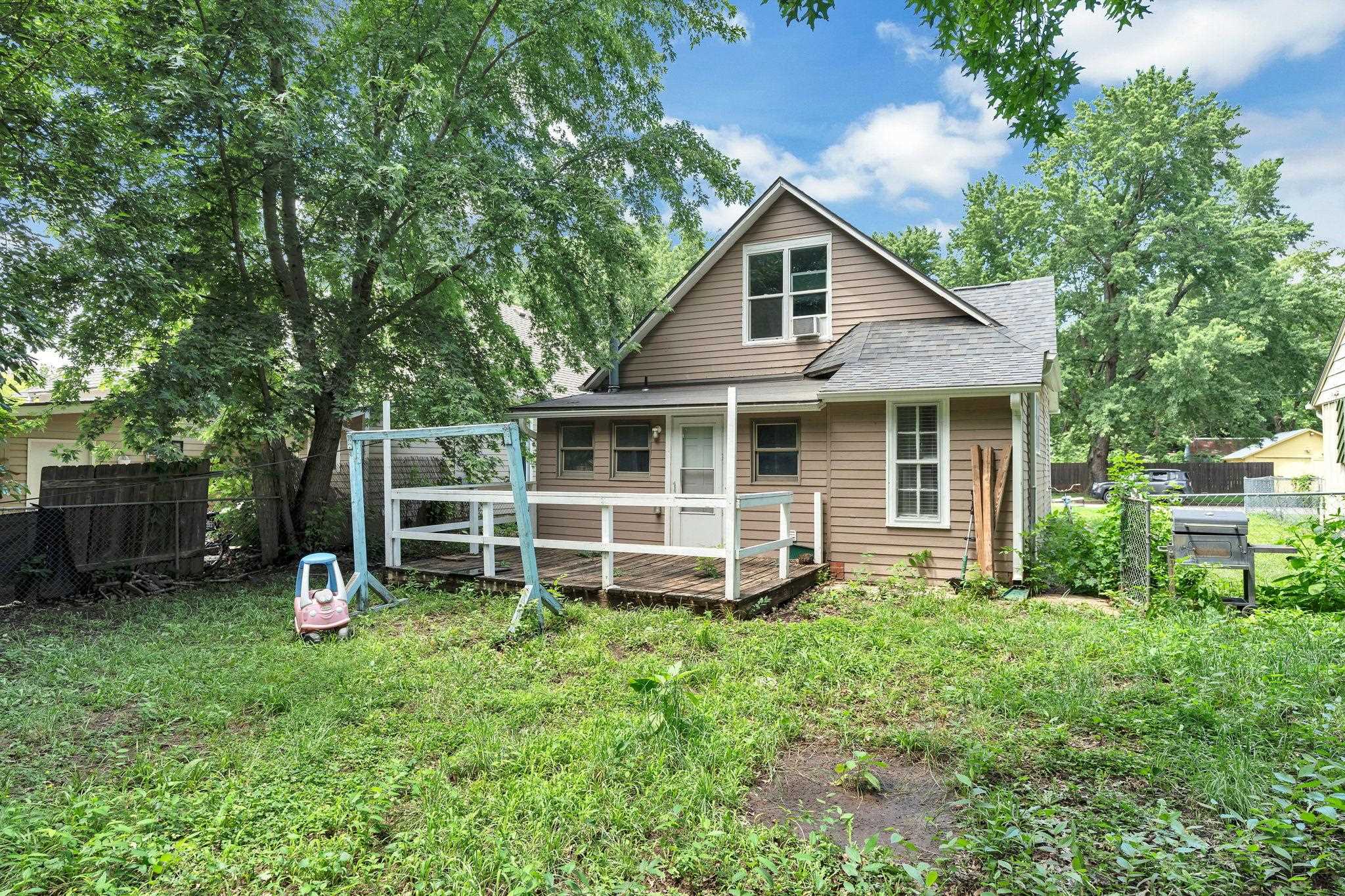 417 W 11th Ave Property Photo 21