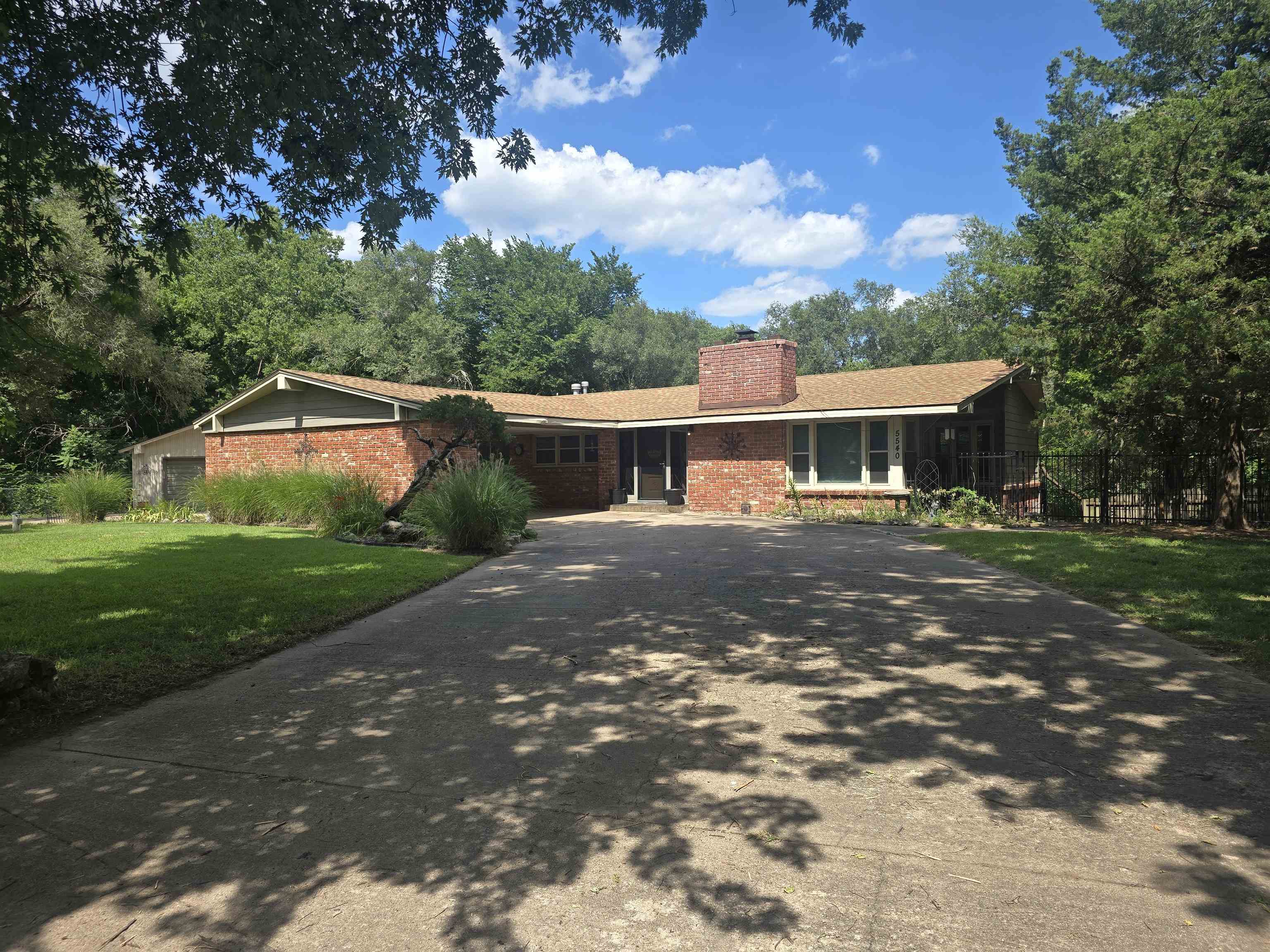5540 N Porter