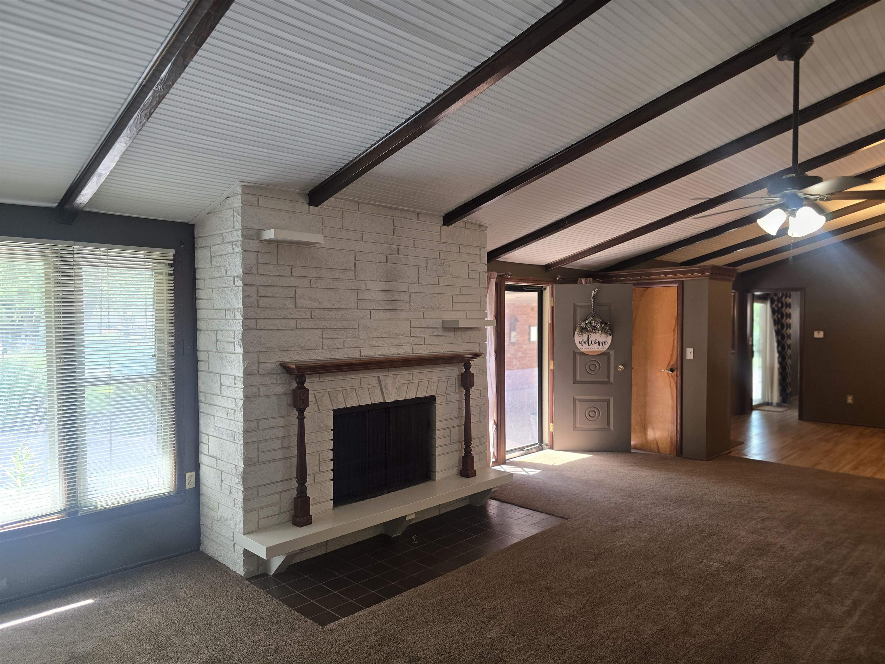 5540 N Porter Property Photo 7