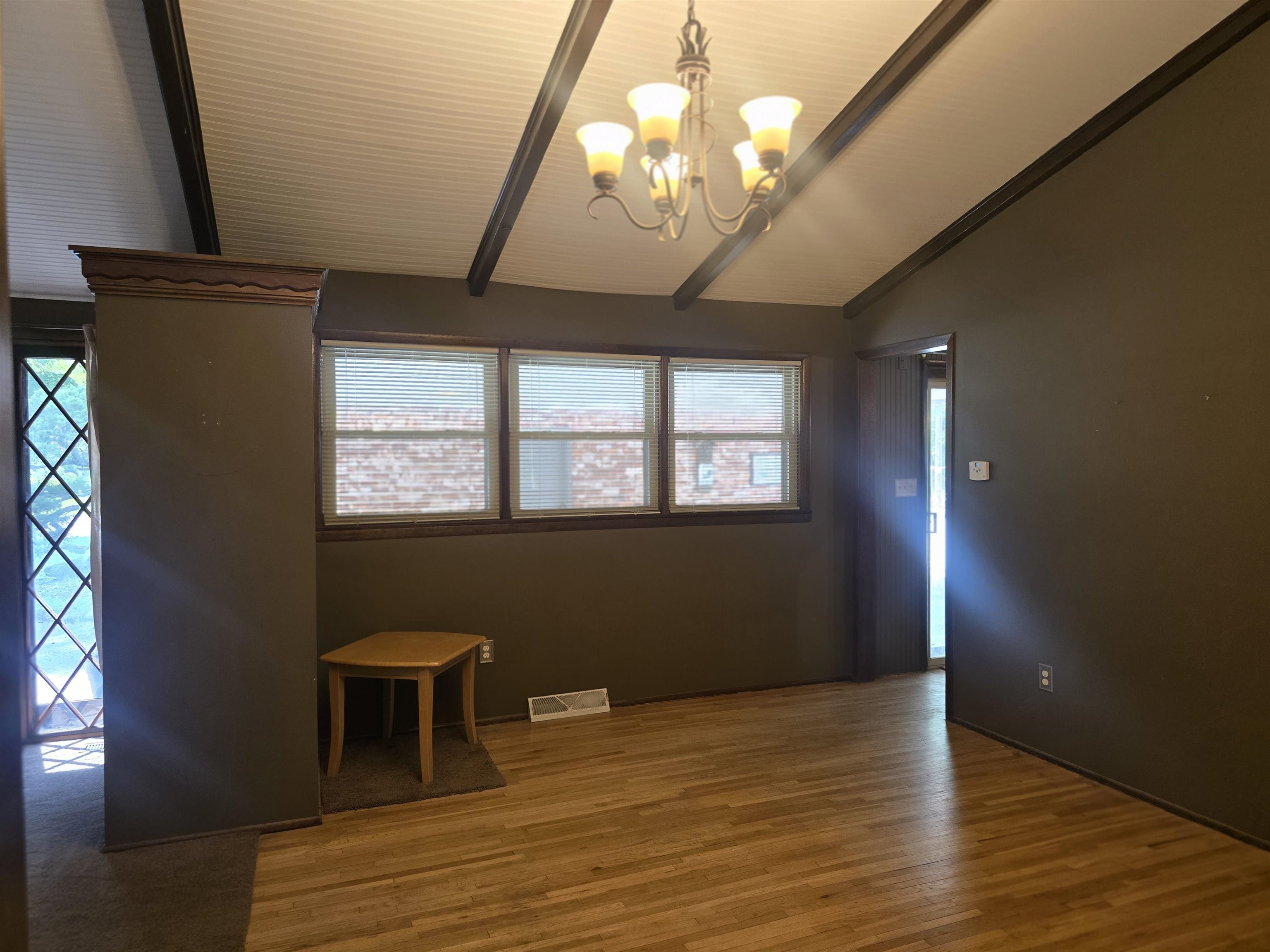 5540 N Porter Property Photo 10