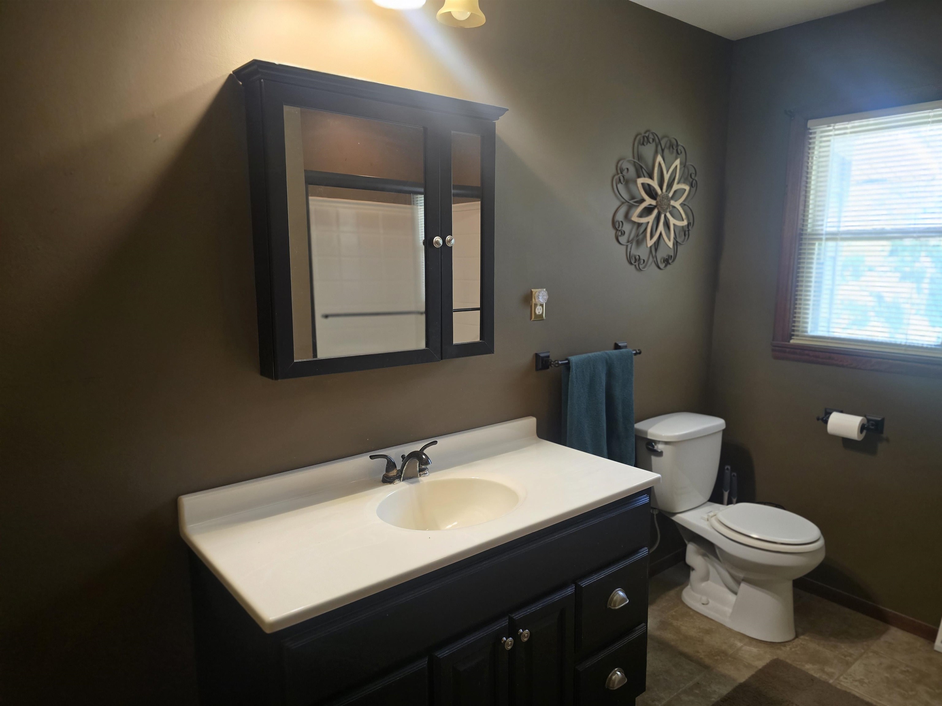5540 N Porter Property Photo 18