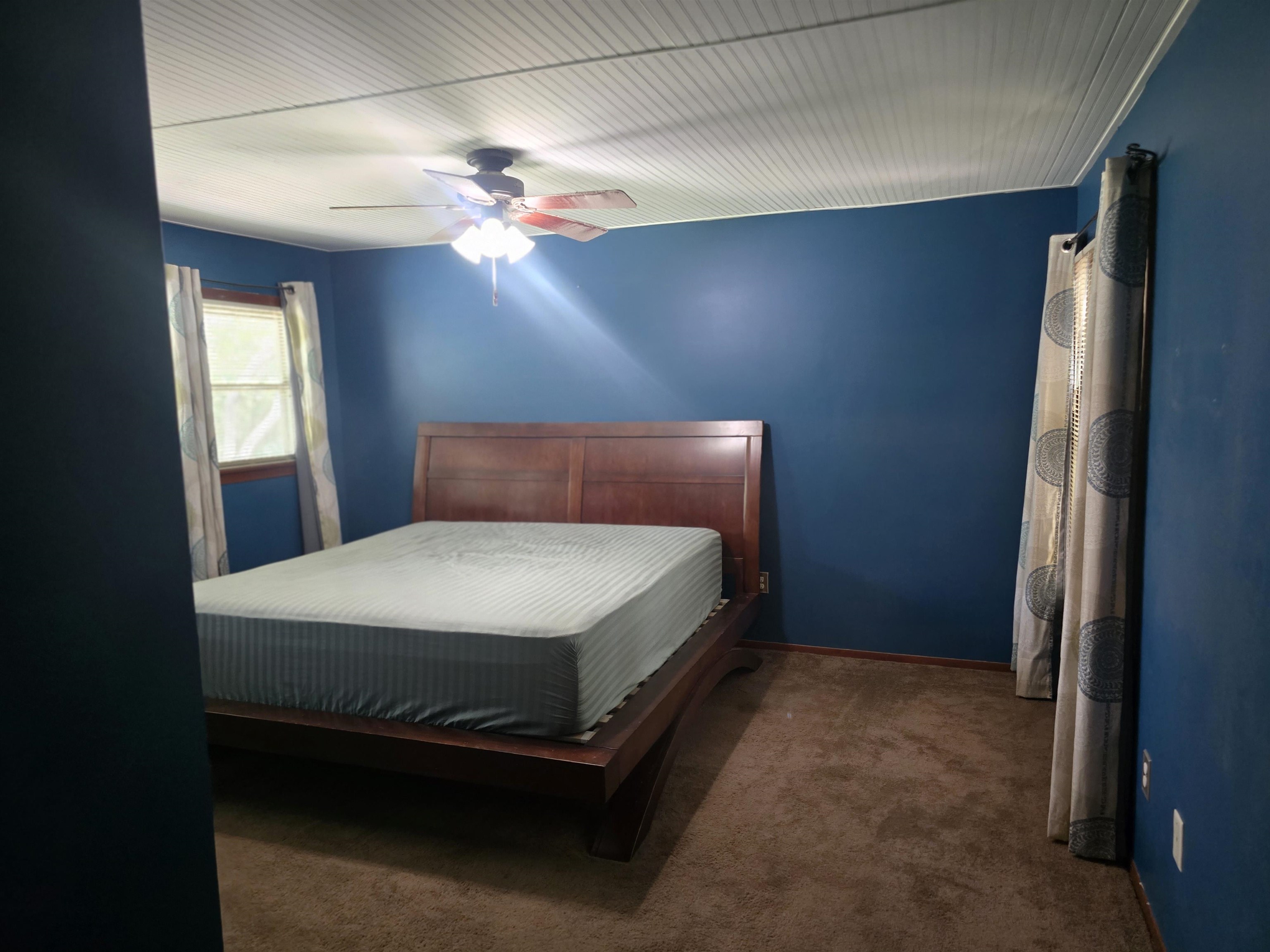 5540 N Porter Property Photo 20