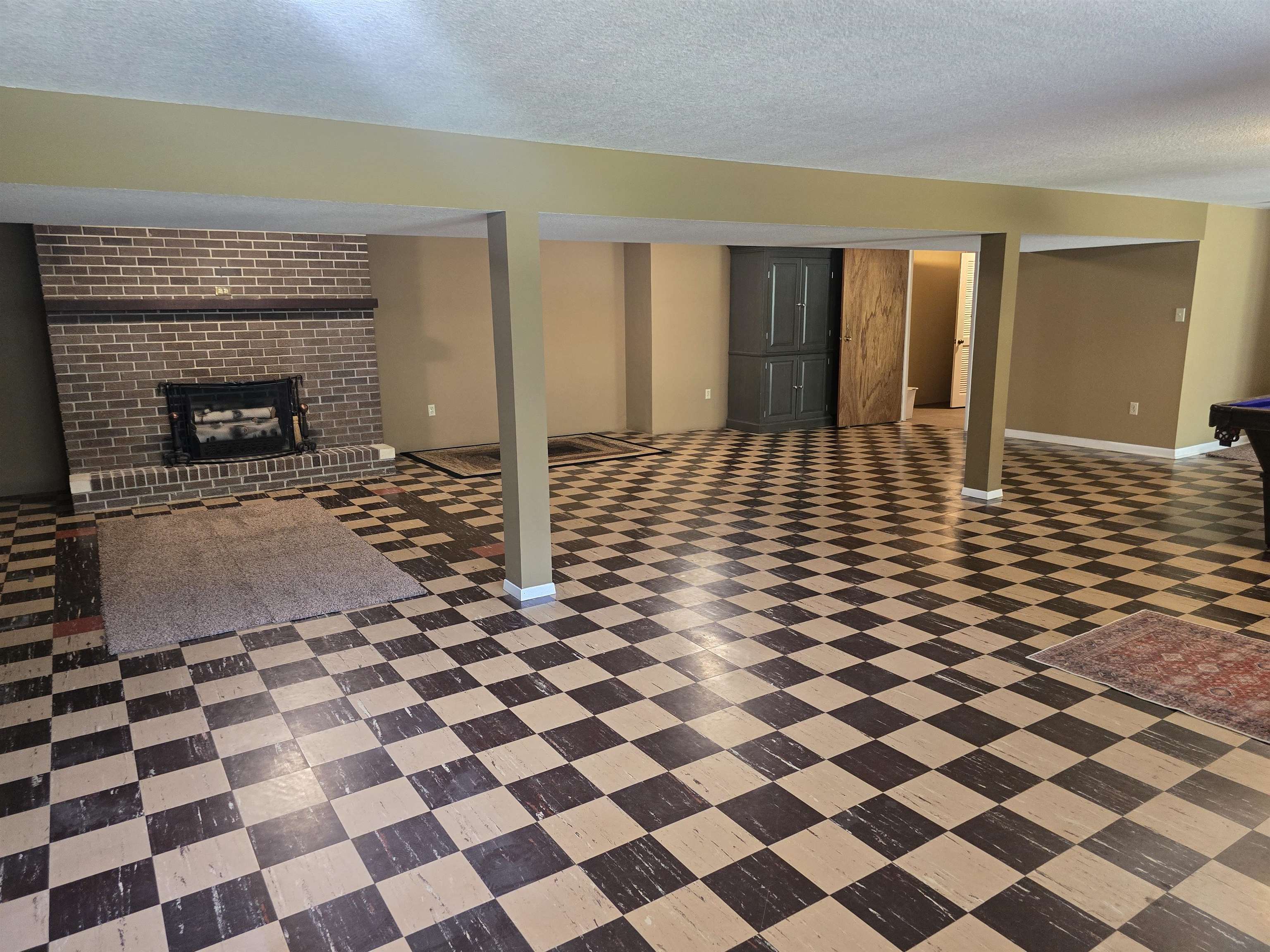 5540 N Porter Property Photo 23