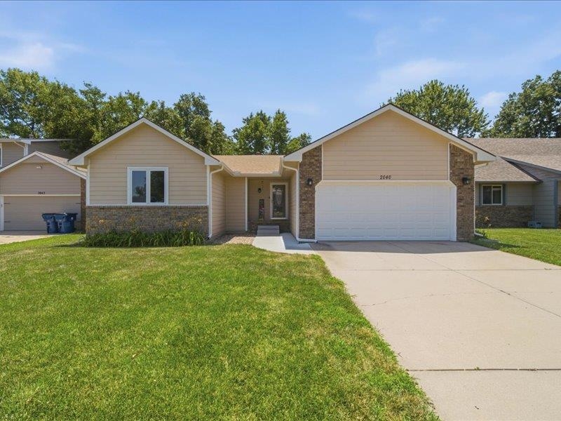 2040 N Parkridge Ct Property Photo 1