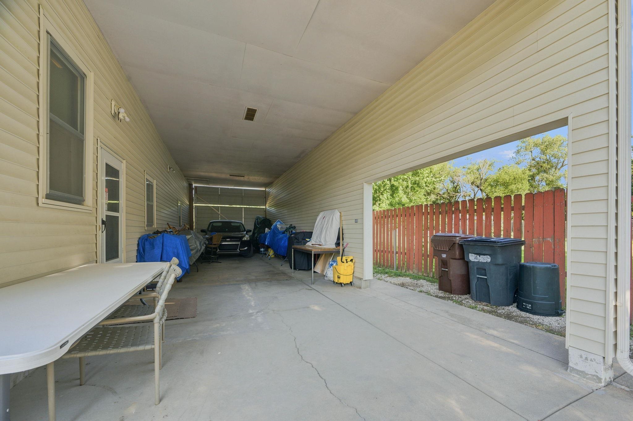 1138 N Sheridan St Property Photo 25