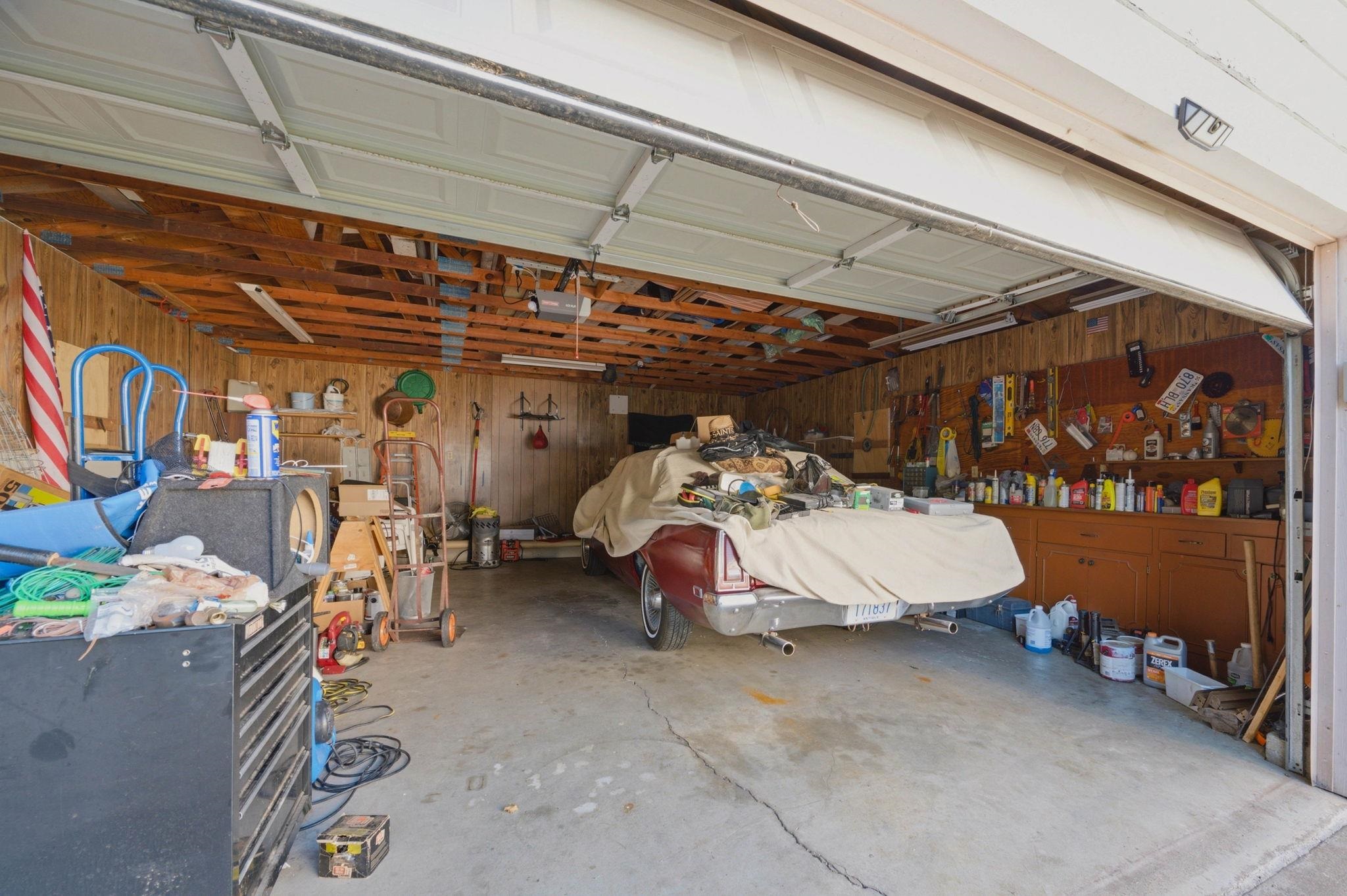 1138 N Sheridan St Property Photo 27