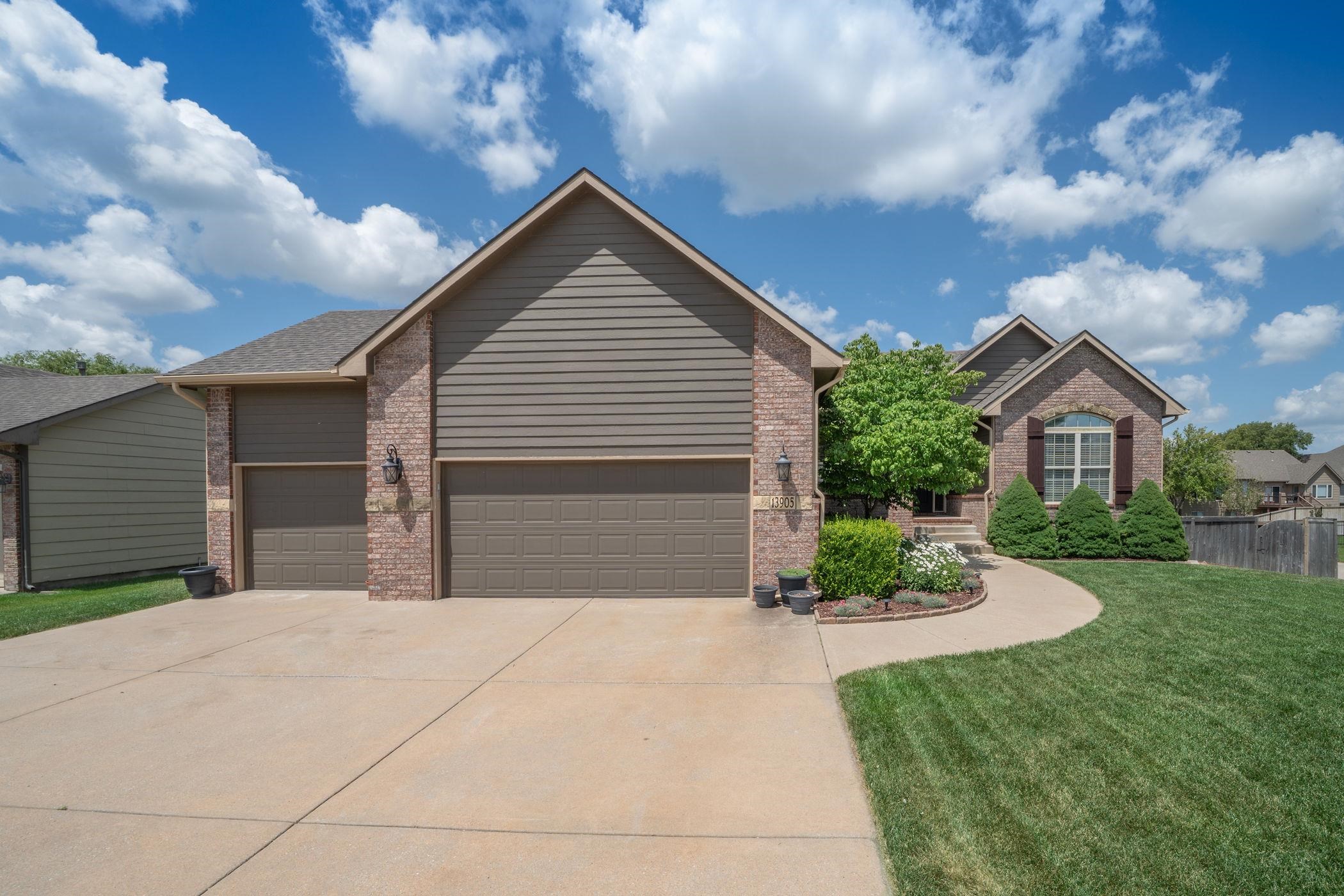 13905 E Ayesbury St Property Photo 1