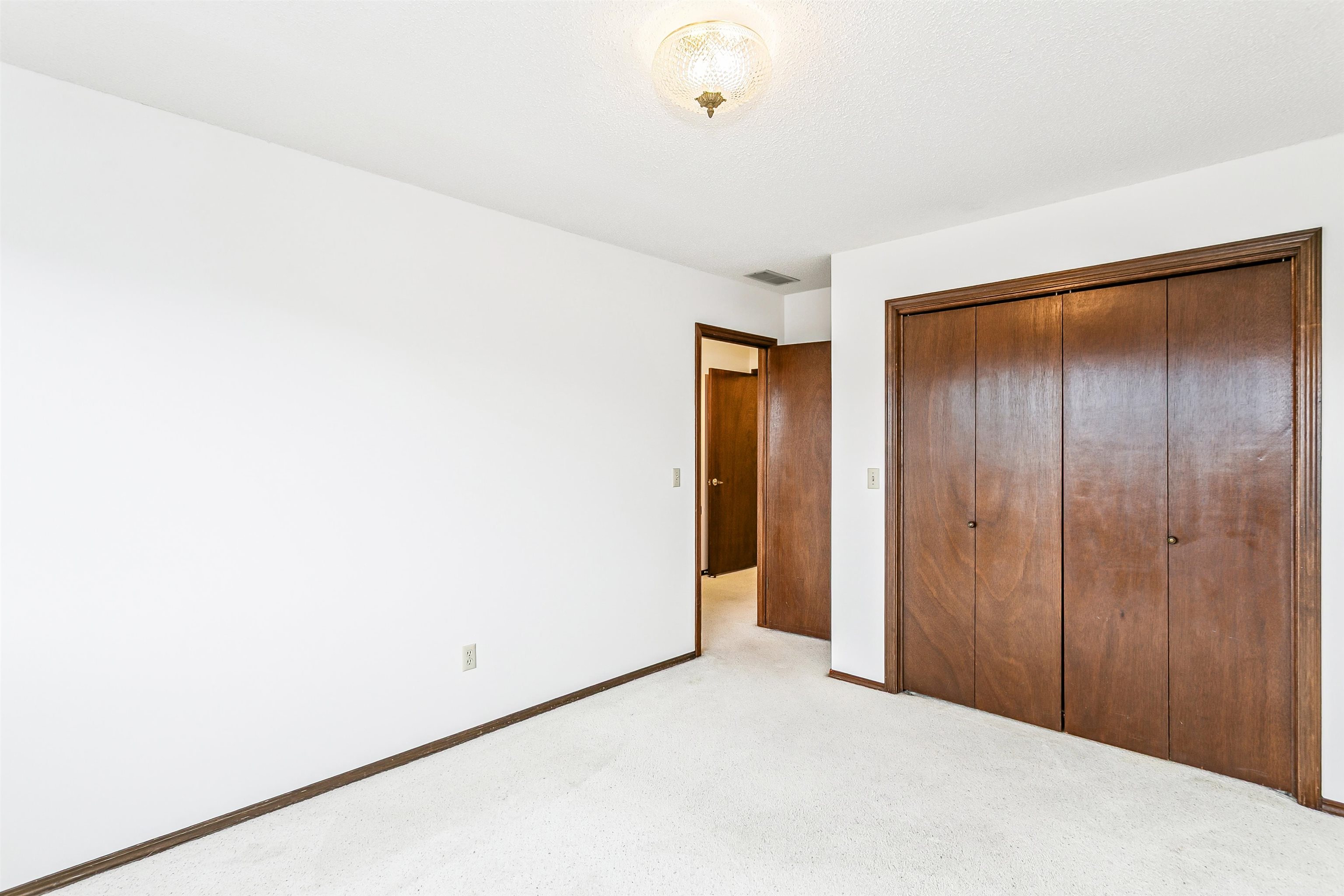 7700 E 13th St N Unit 6 Property Photo 17