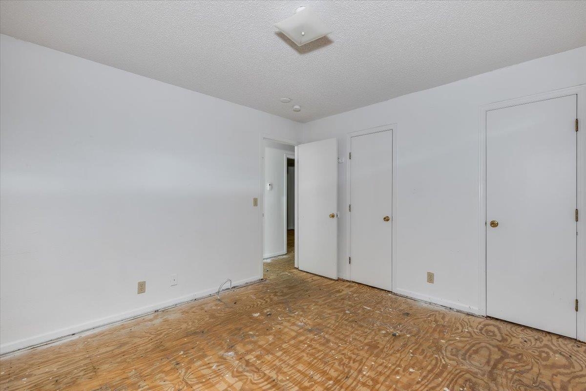 7015 W Newell Property Photo 6