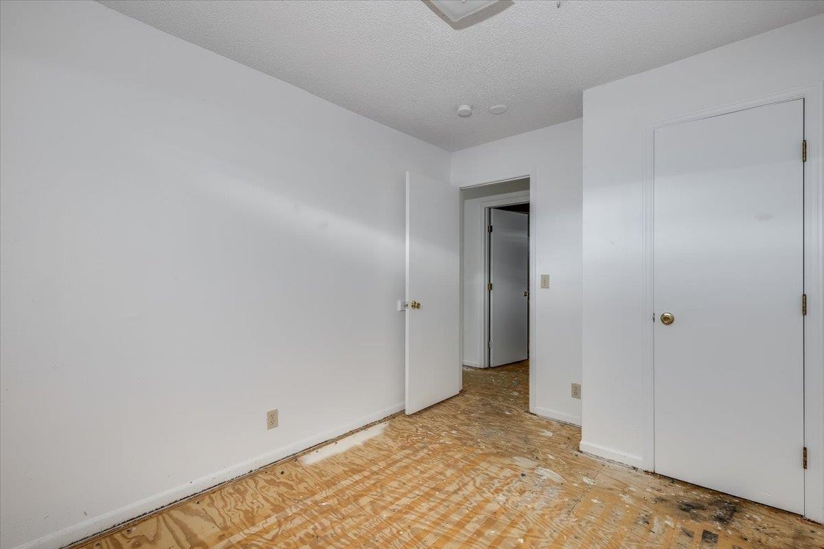 7015 W Newell Property Photo 7