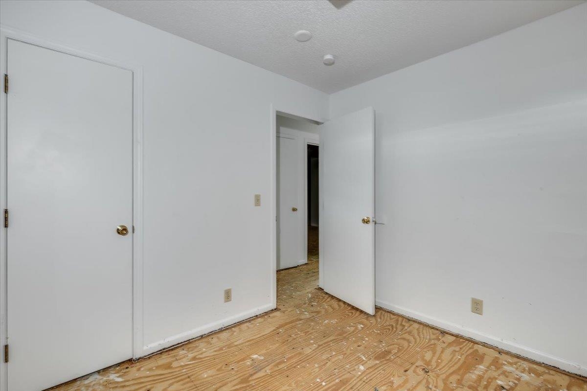 7015 W Newell Property Photo 8
