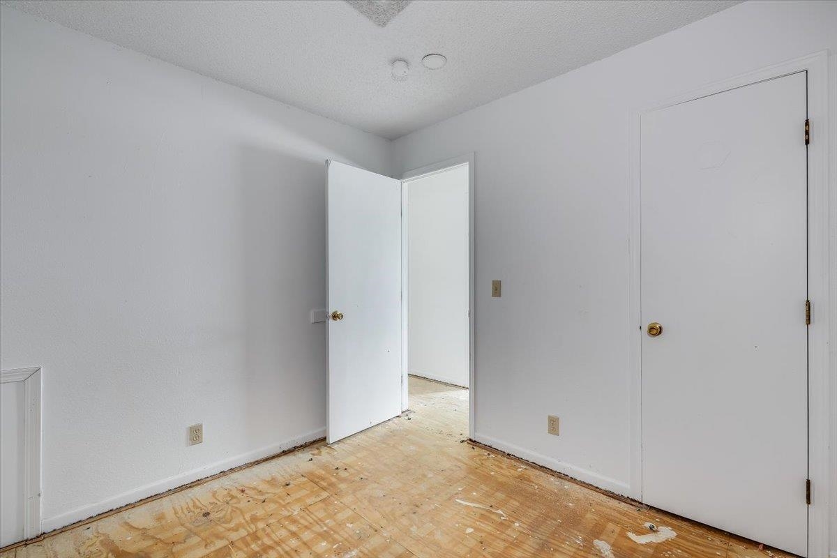 7015 W Newell Property Photo 11