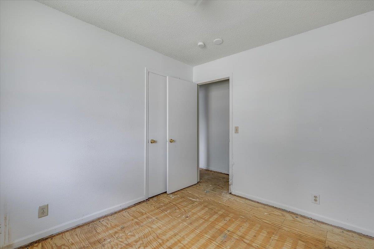 7015 W Newell Property Photo 13