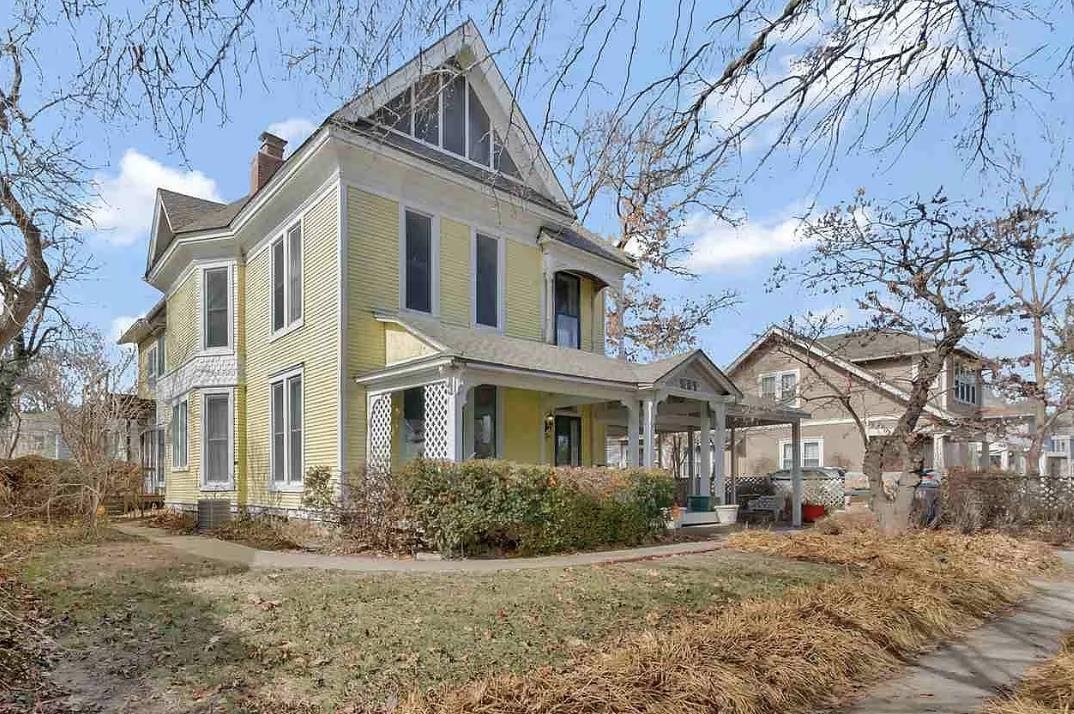 1121 N Bitting Ave Property Photo 1