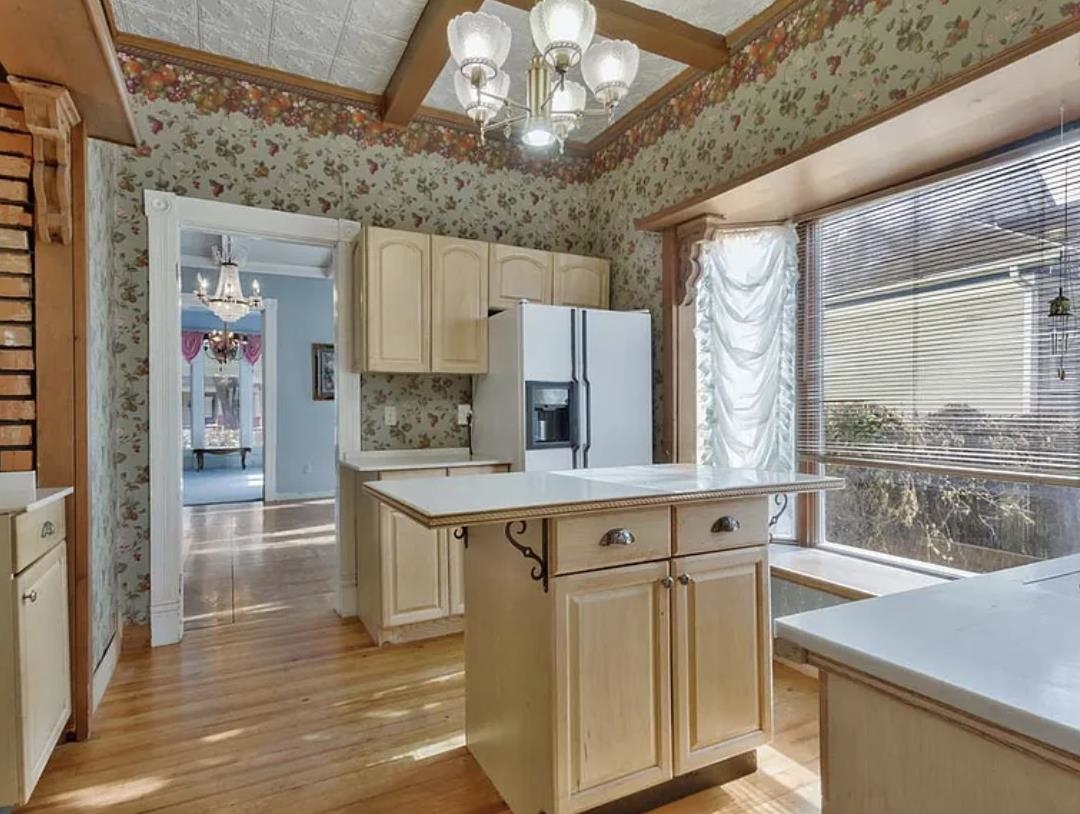 1121 N Bitting Ave Property Photo 3