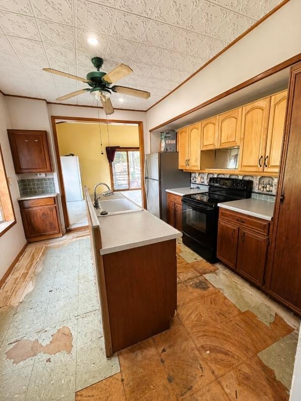 1121 N Bitting Ave Property Photo 5