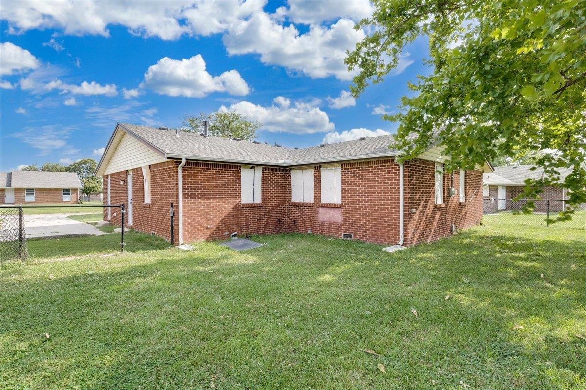 7025 W Frazier Property Photo 13