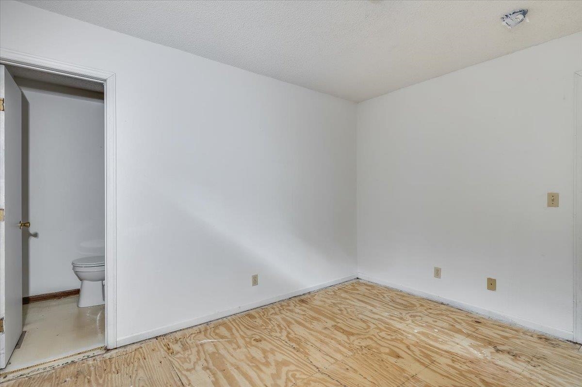 7031 W Frazier Ln Property Photo 7