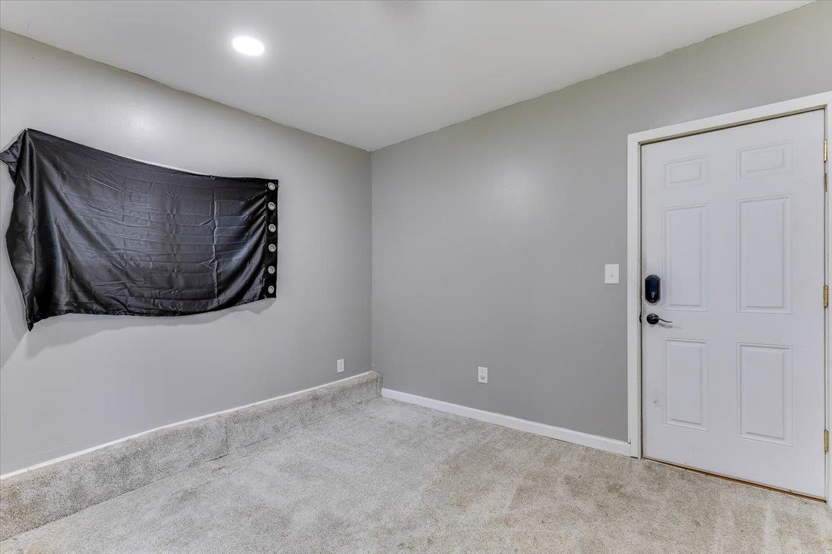 6413 N Longmont Property Photo 22