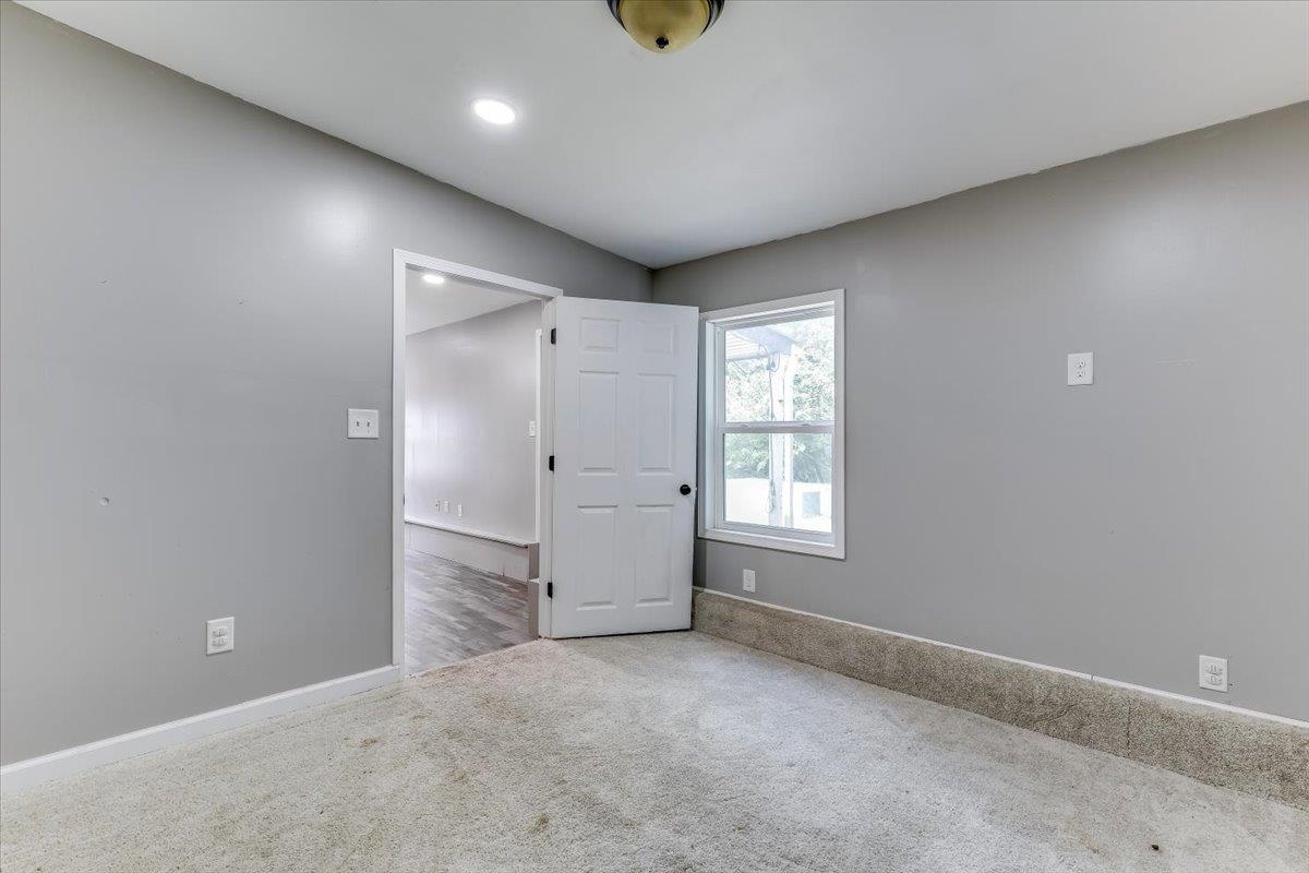 6413 N Longmont Property Photo 23