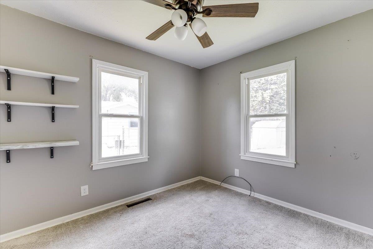 6413 N Longmont Property Photo 27