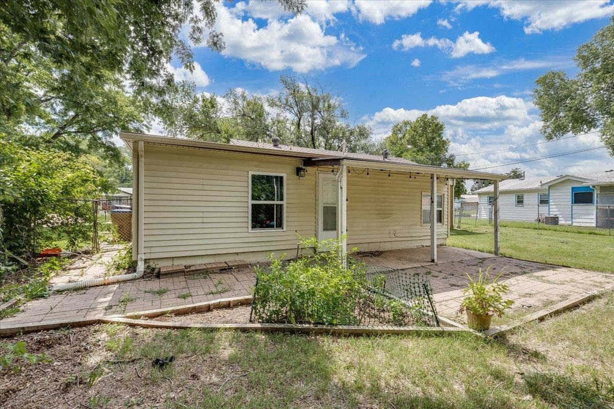 6413 N Longmont Property Photo 31