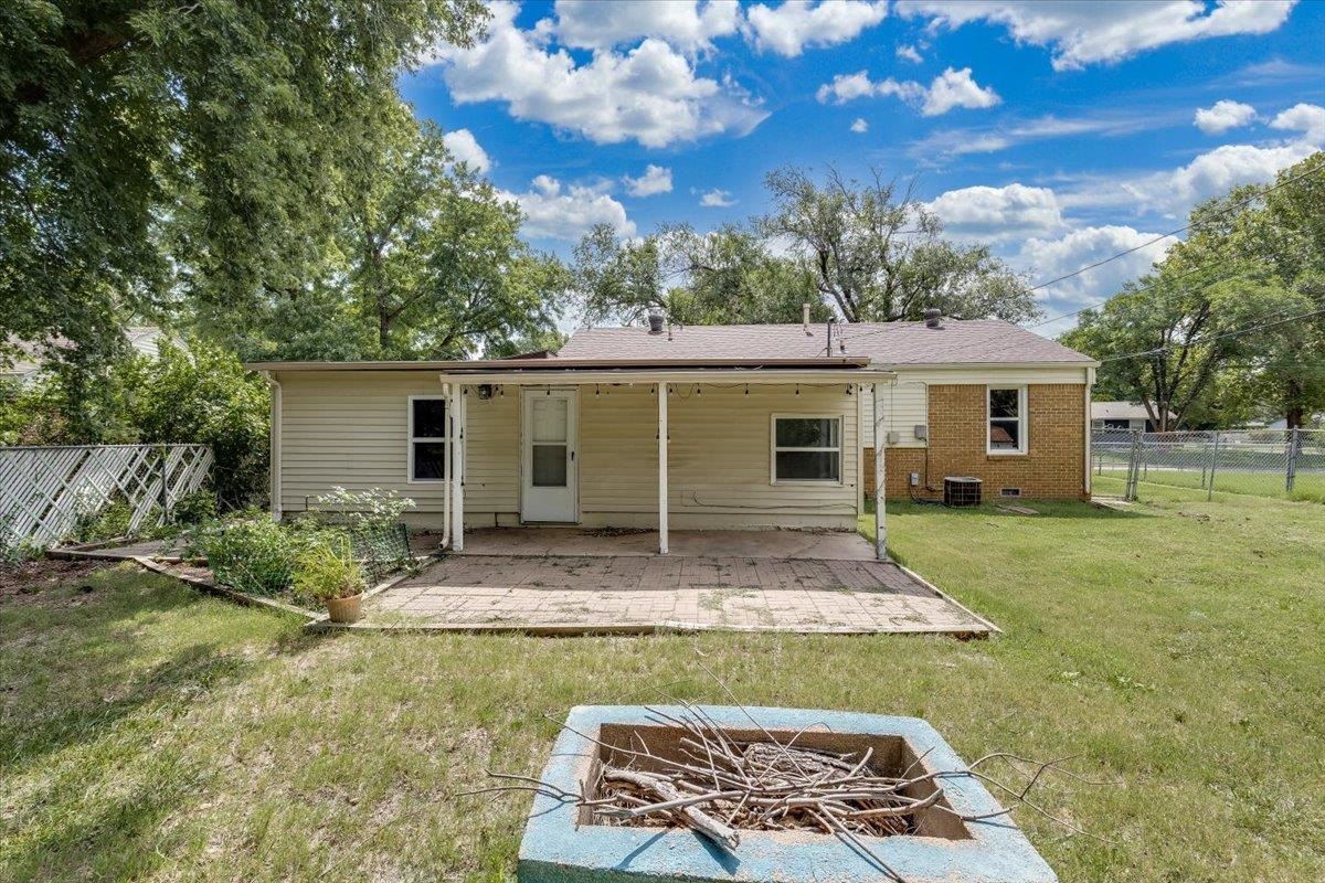 6413 N Longmont Property Photo 33