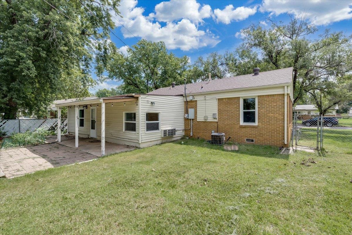 6413 N Longmont Property Photo 34