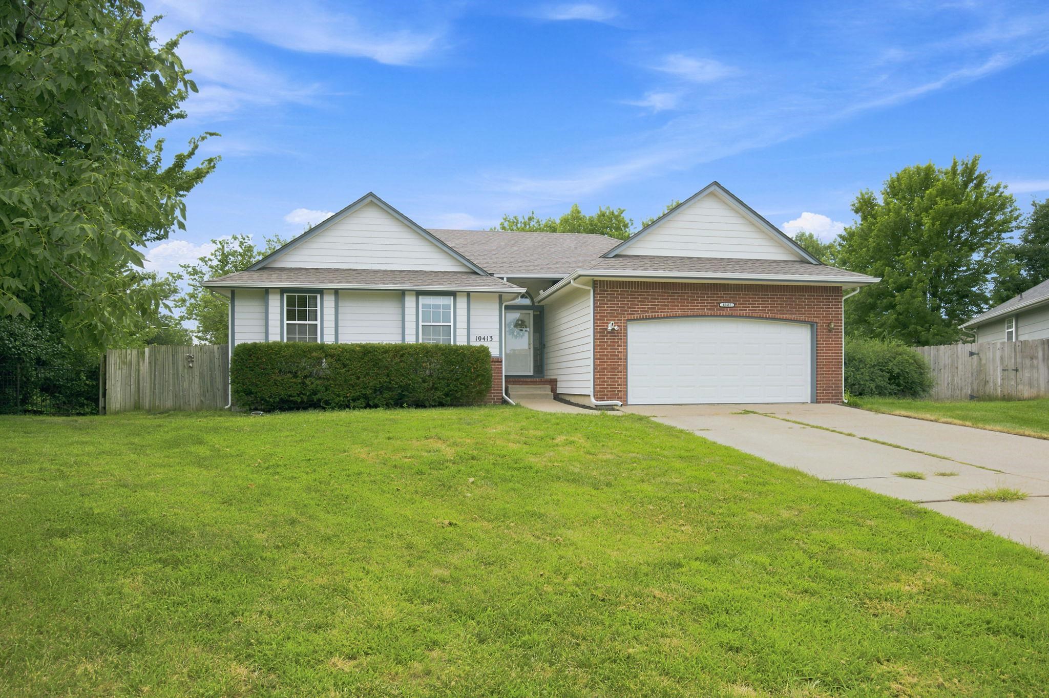 10413 W University Ct Property Photo 1
