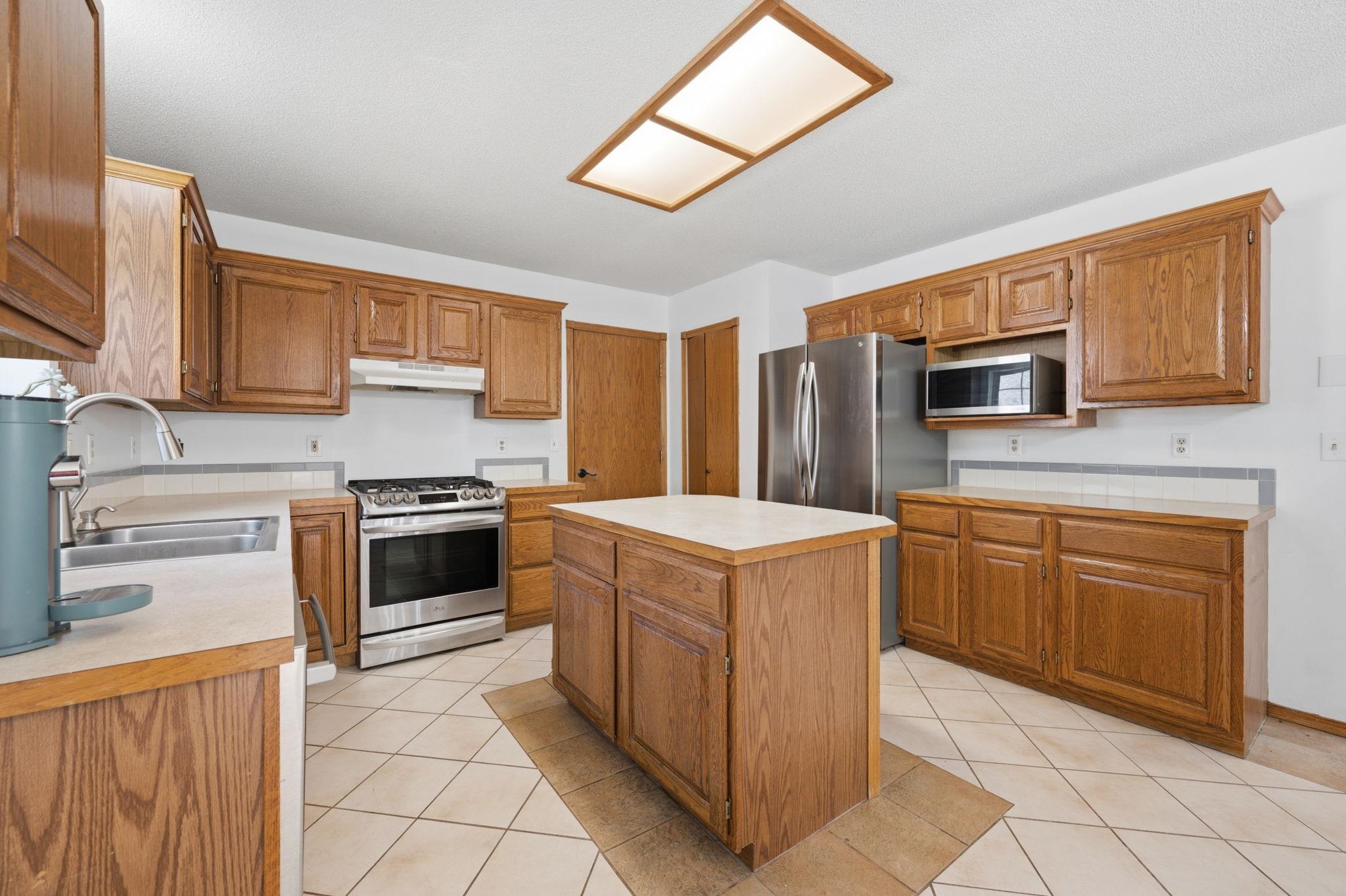 10413 W University Ct Property Photo 10