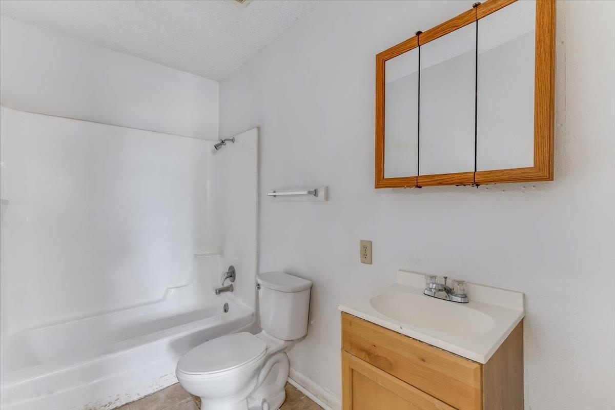 7028 W Frazier Property Photo 10