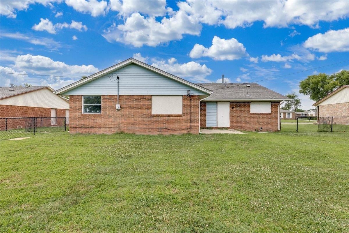 7028 W Frazier Property Photo 14