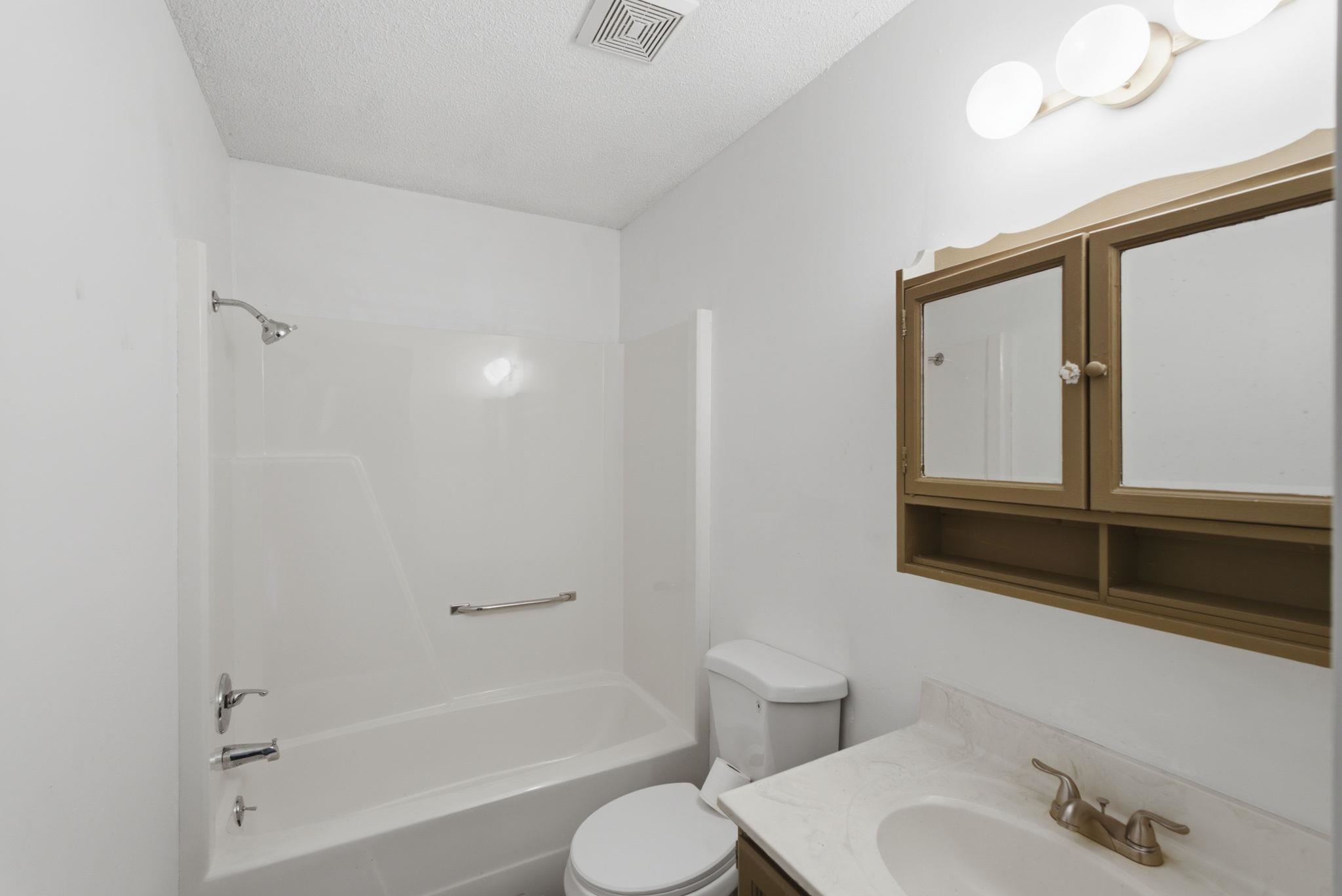 2010 S Glenn Property Photo 18