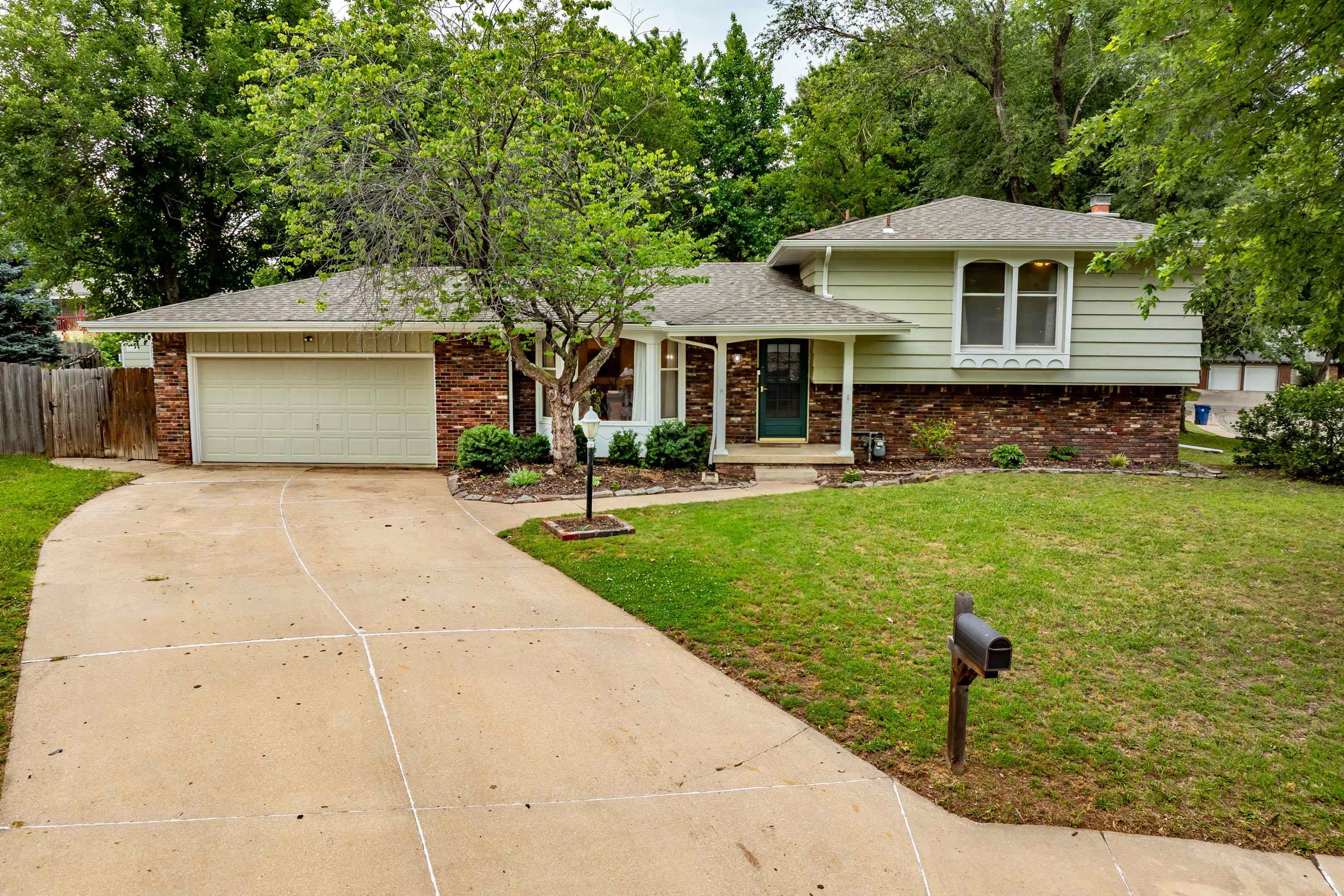 621 N Willow Dr Property Photo 32