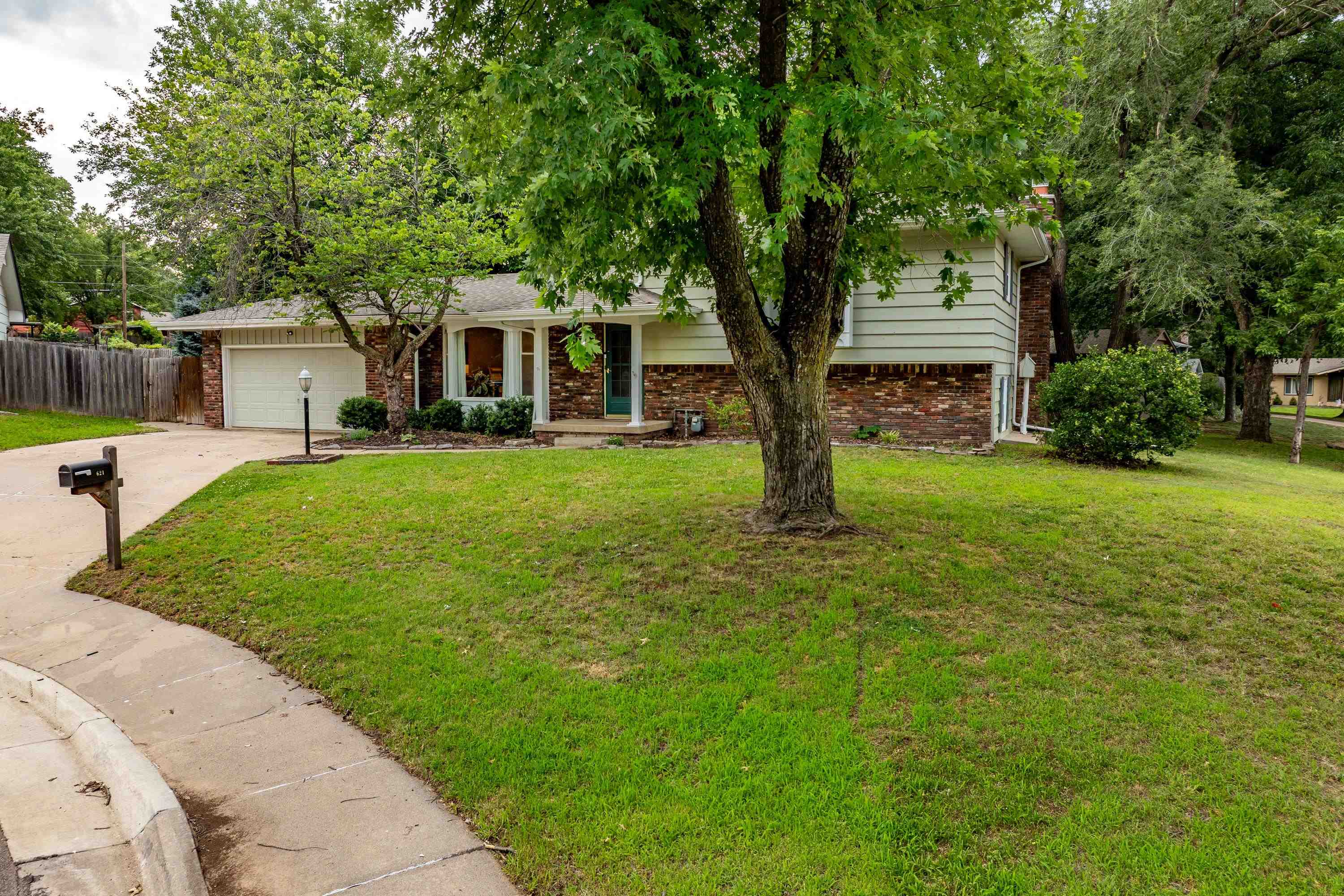 621 N Willow Dr Property Photo 34