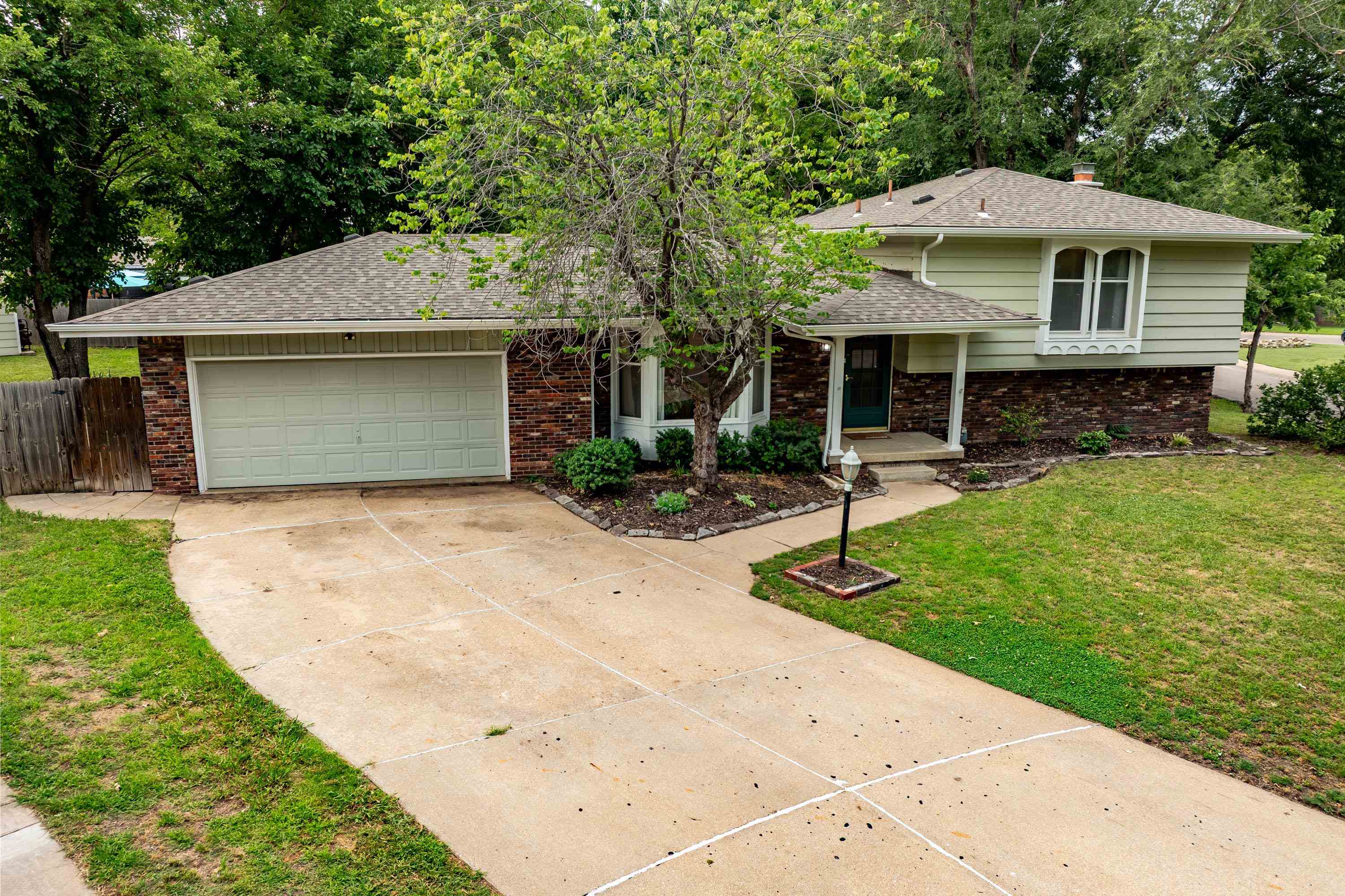 621 N Willow Dr Property Photo 35