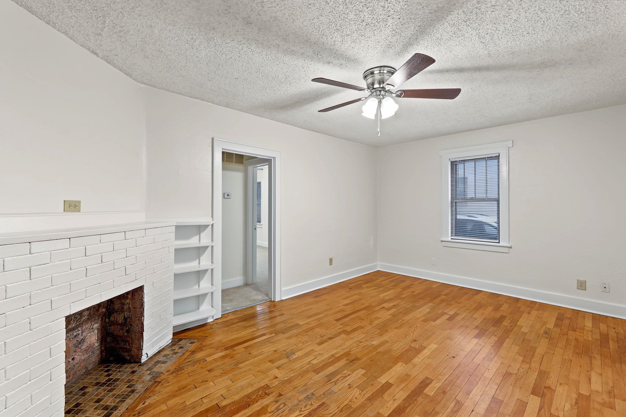 615 S Broadview Ave Property Photo 6