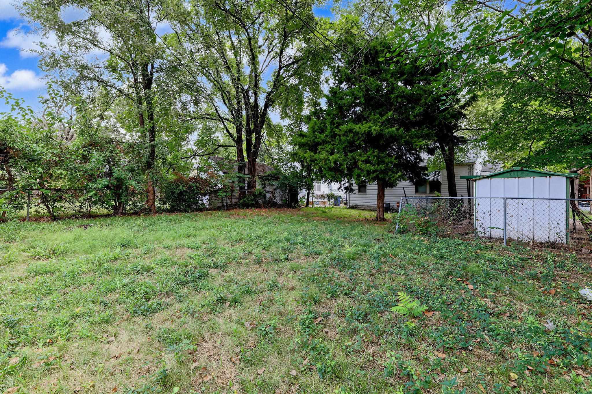615 S Broadview Ave Property Photo 28