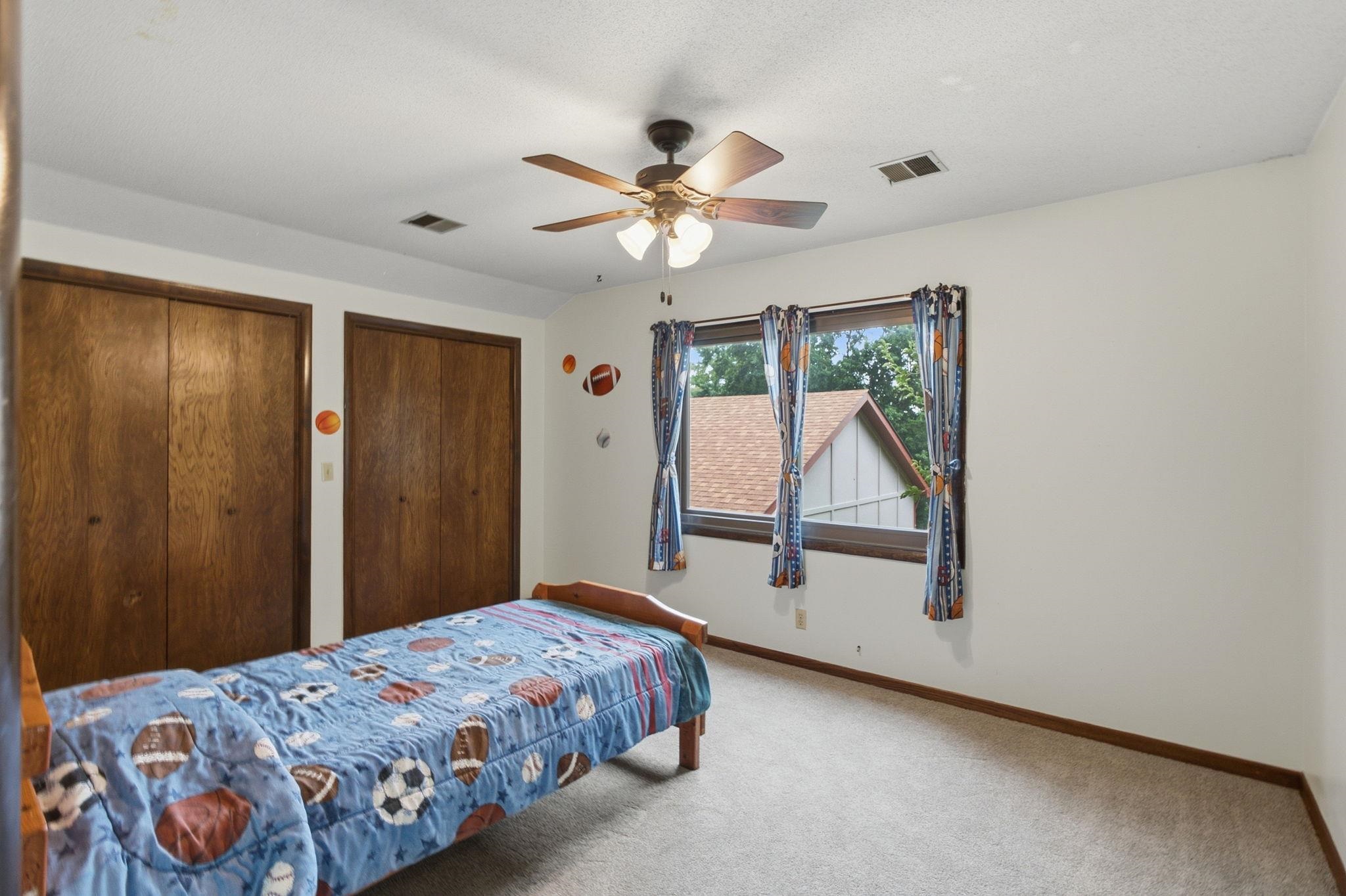 3 W Timothy Dr Property Photo 21