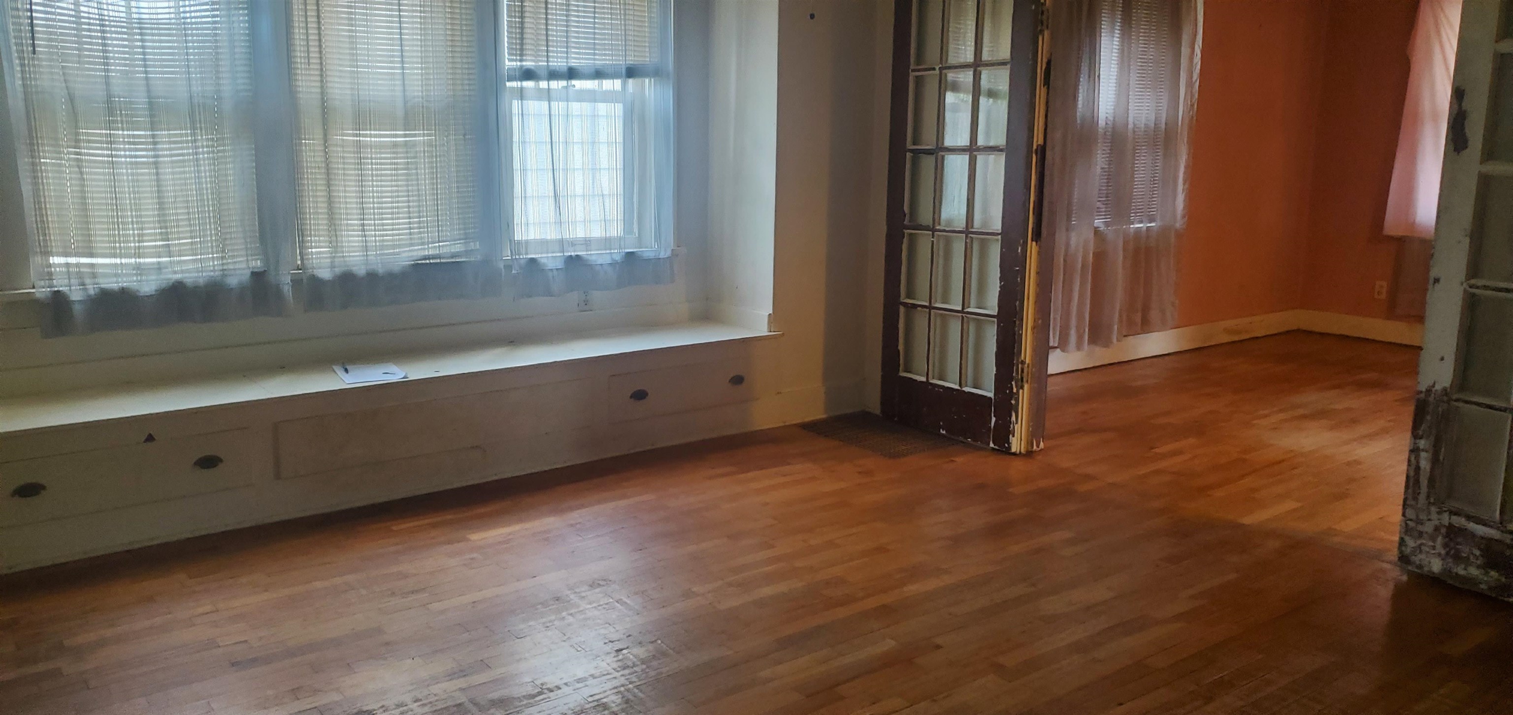 129 E Beloit Property Photo 15