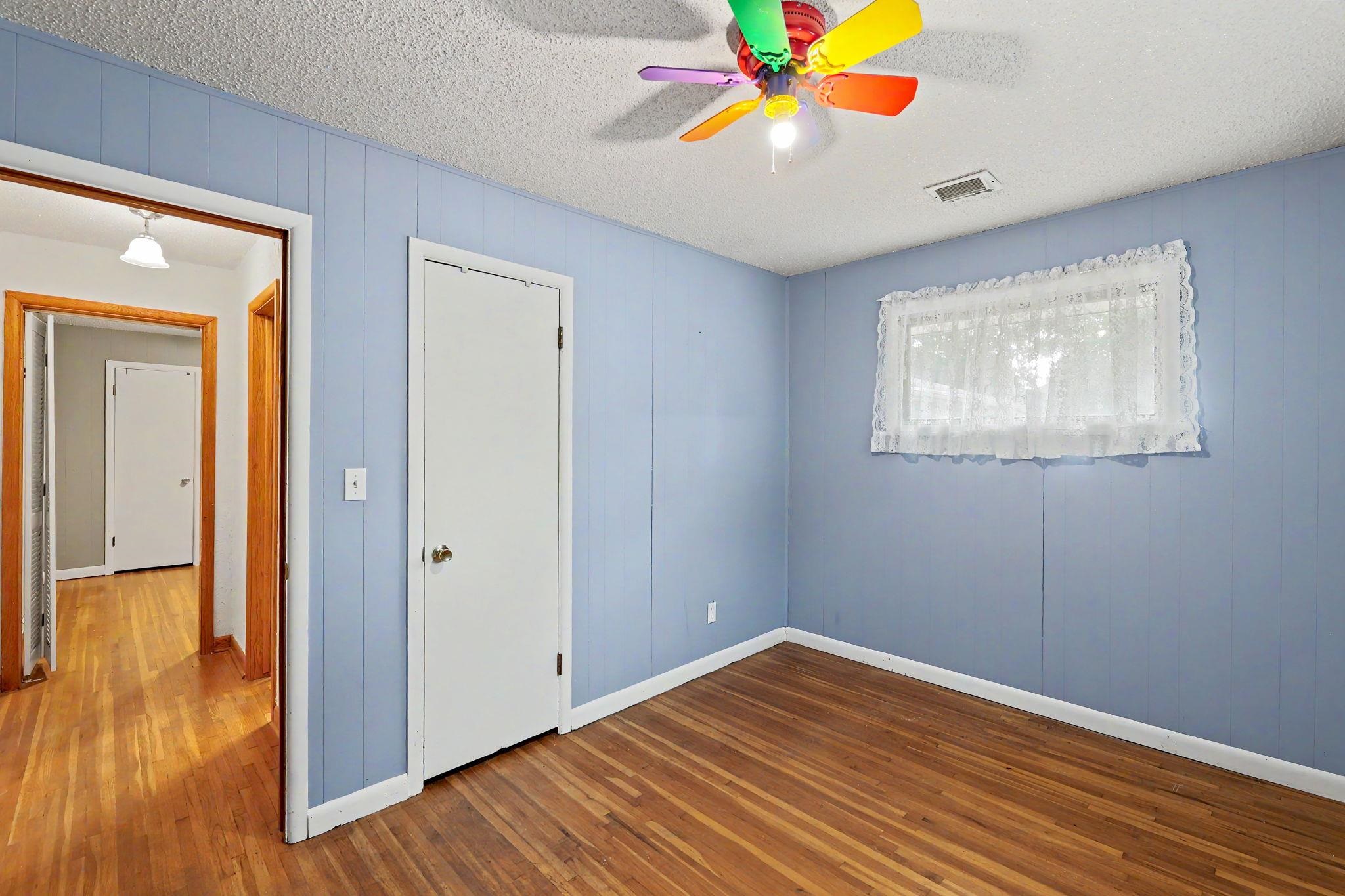 1156 N Lakeview Dr Property Photo 14
