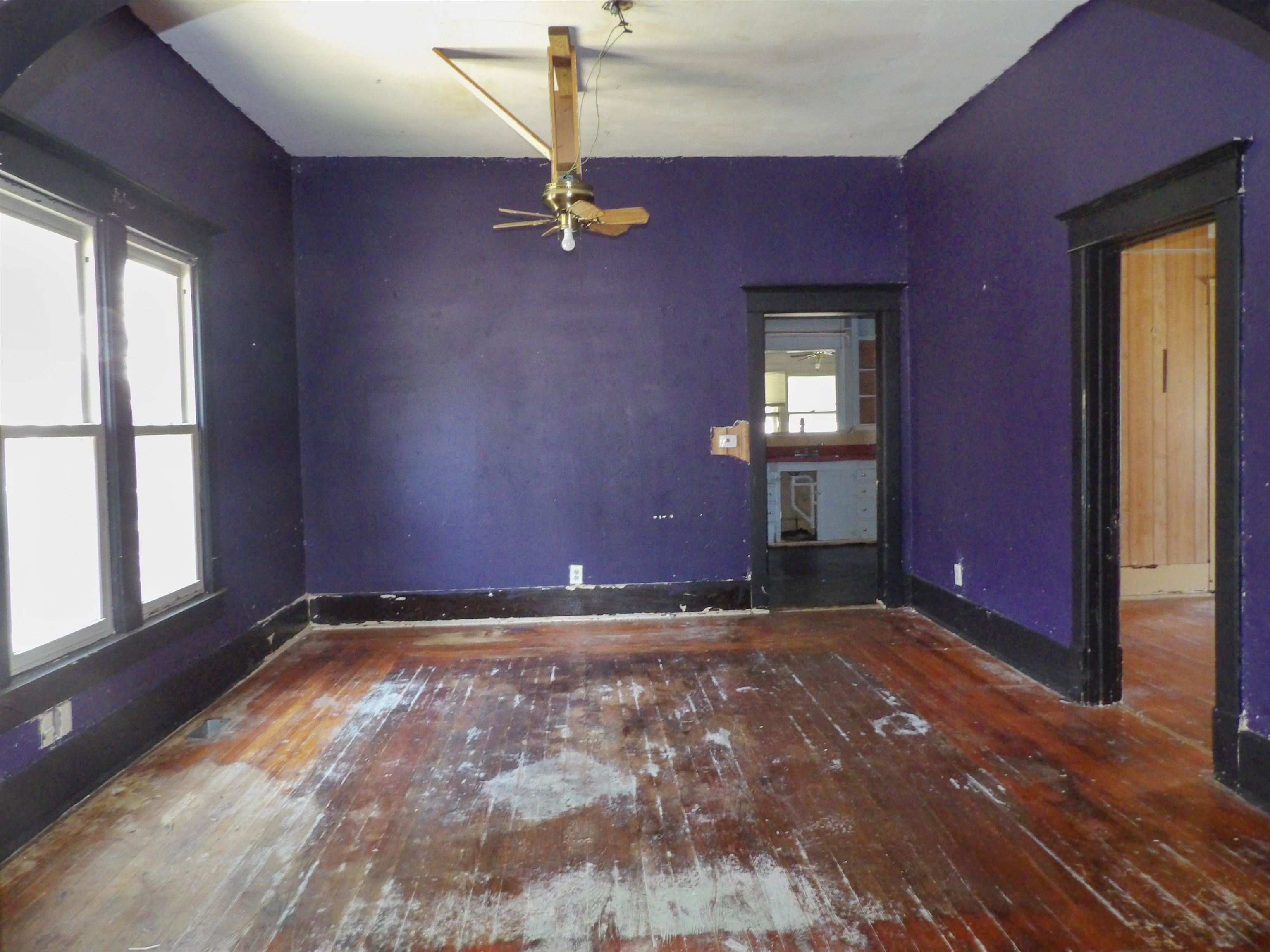 711 S Summit Property Photo 6