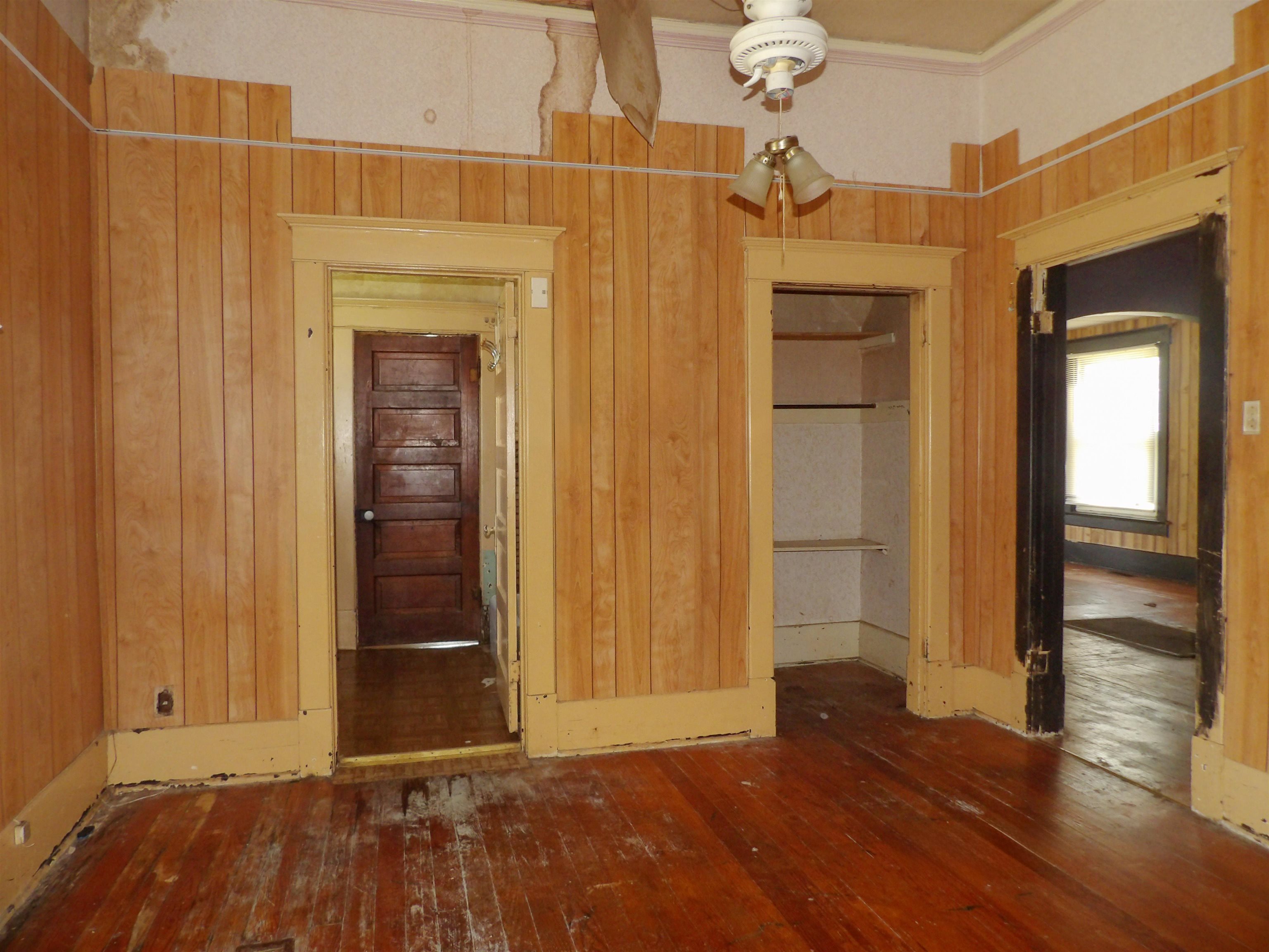 711 S Summit Property Photo 14